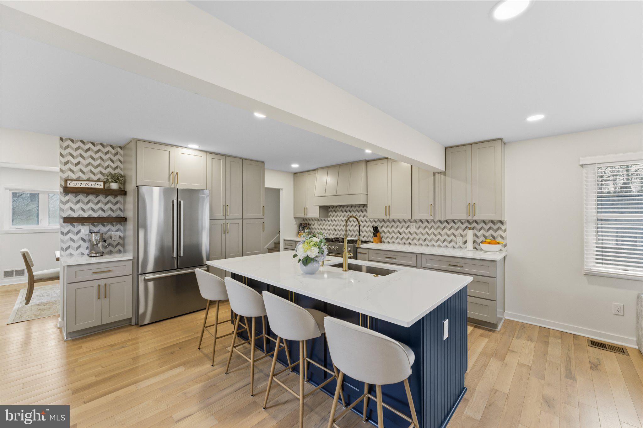 3804 RICHARDSON PLACE