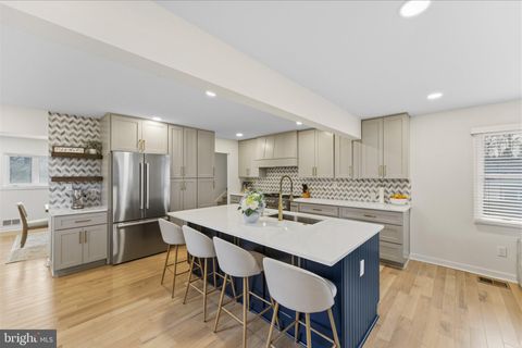 3804 RICHARDSON PLACE FAIRFAX VA 22030