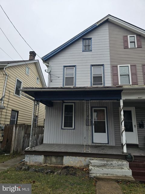 21 E RICHLAND AVENUE MYERSTOWN PA 17067
