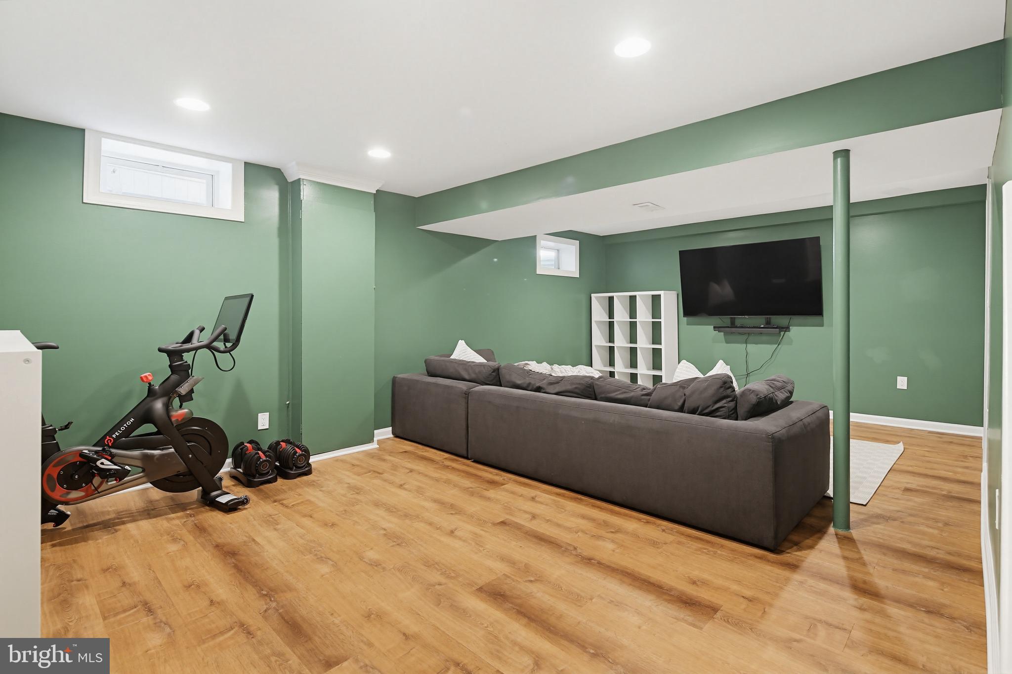 HARMANS WOODS - Residential