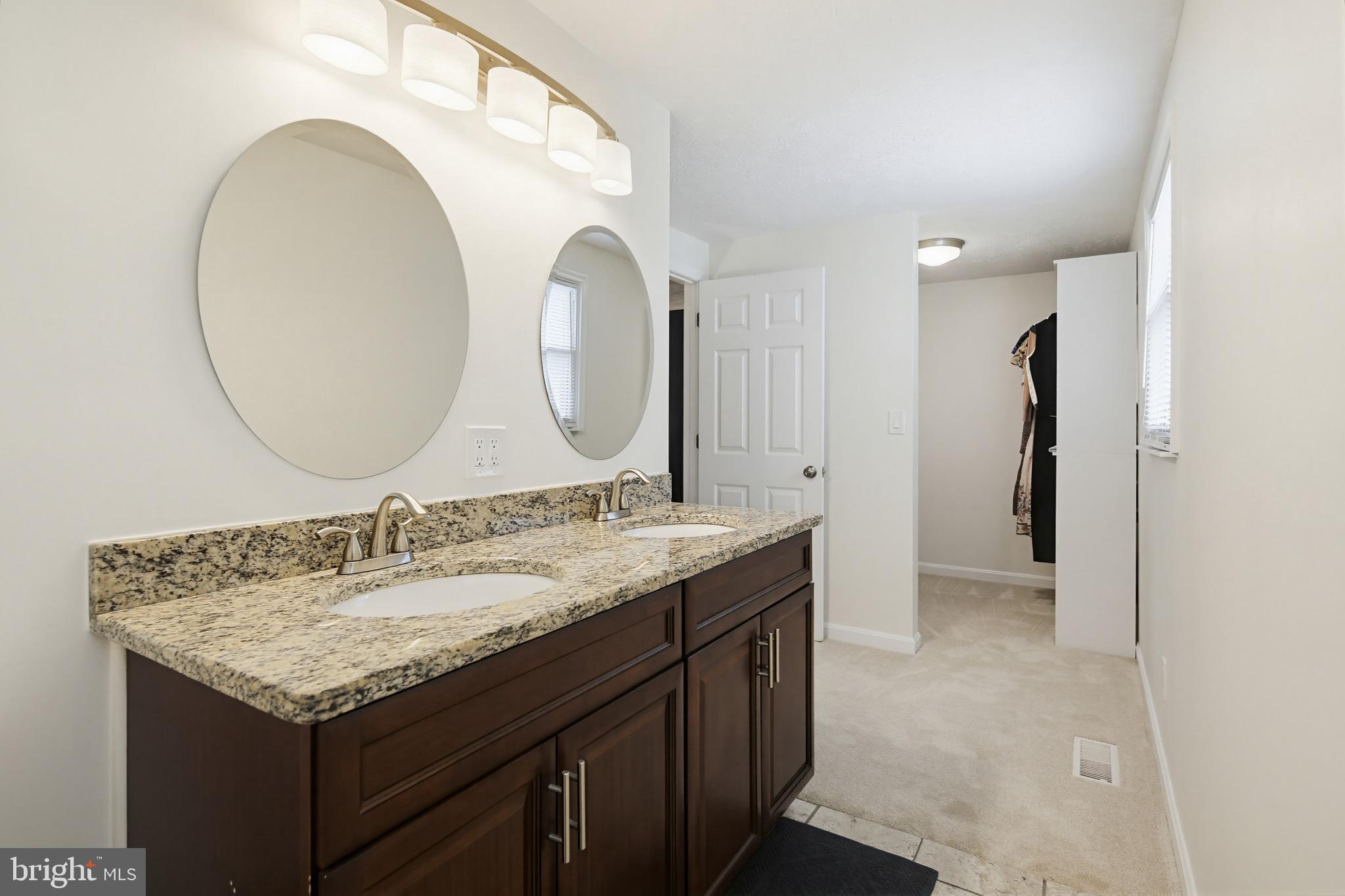 HARMANS WOODS - Residential
