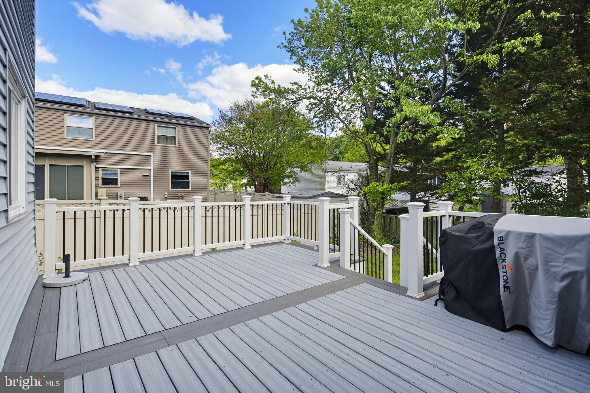 HARMANS WOODS - Residential