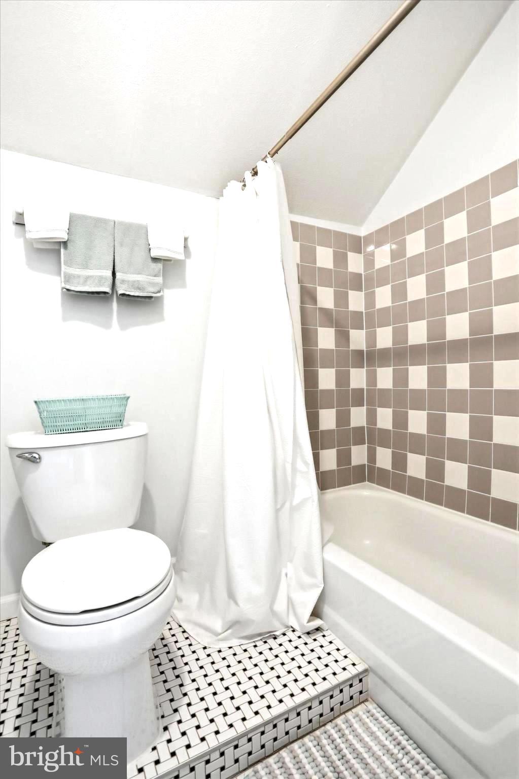 HOOD COLLEGE - Residential