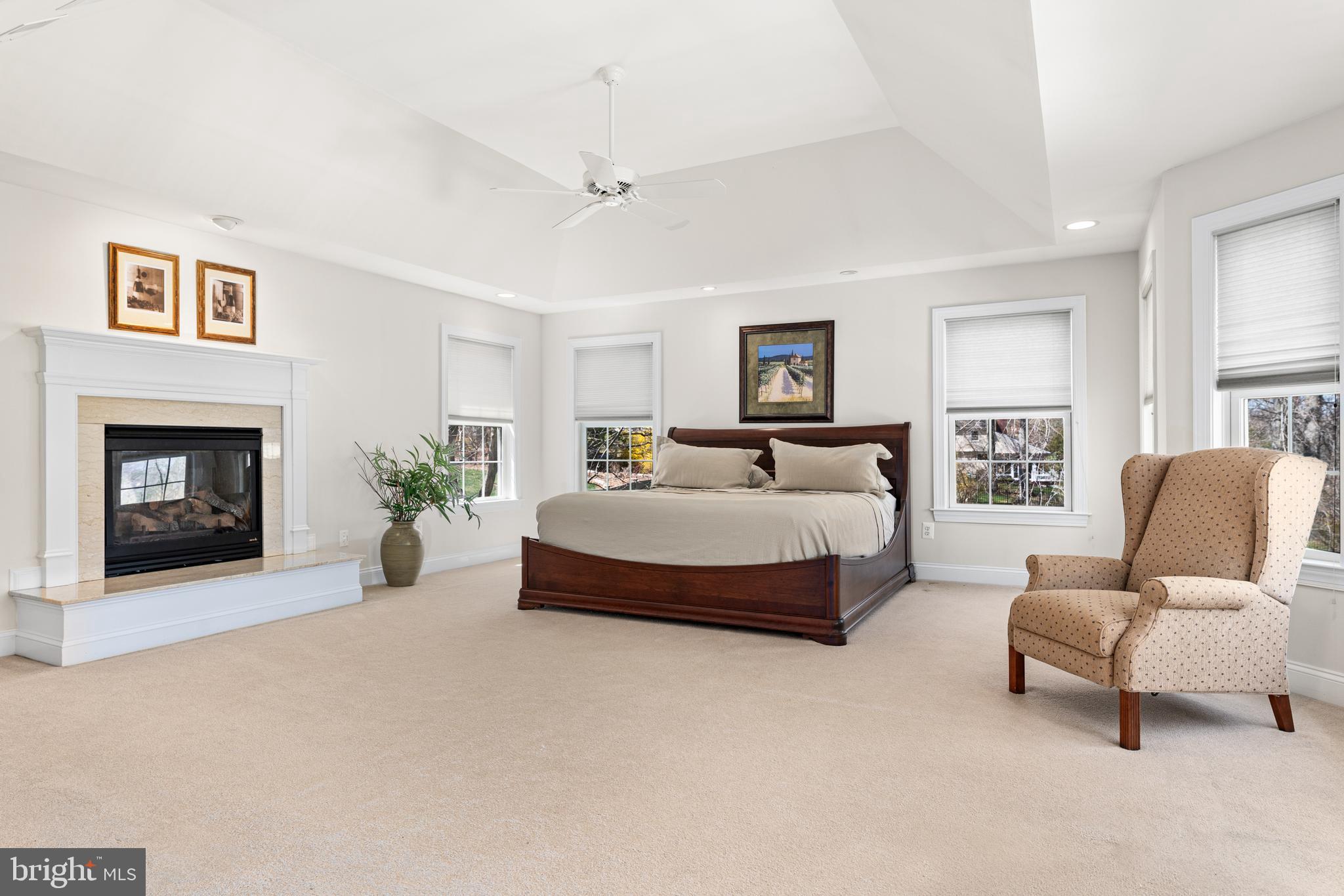 RADNOR HUNT - Residential