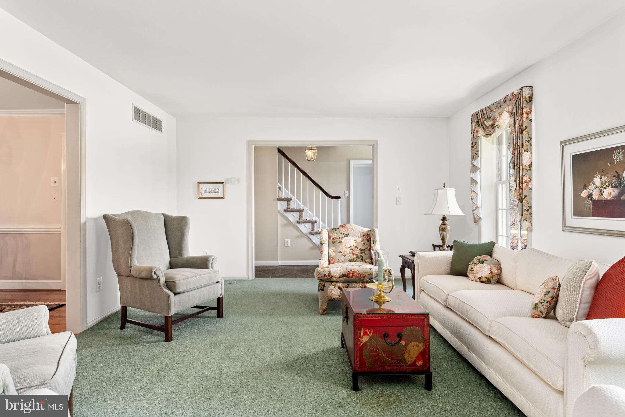 RADNOR HUNT - Residential