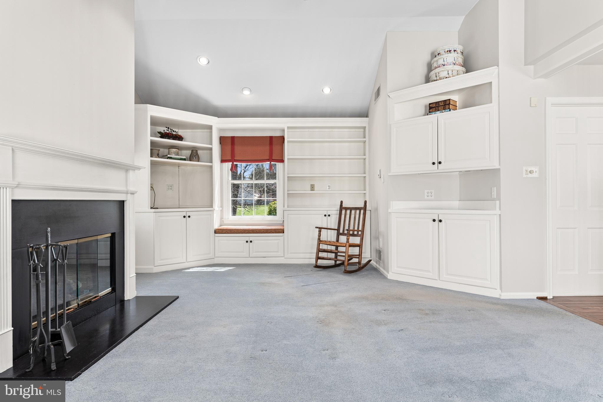 RADNOR HUNT - Residential