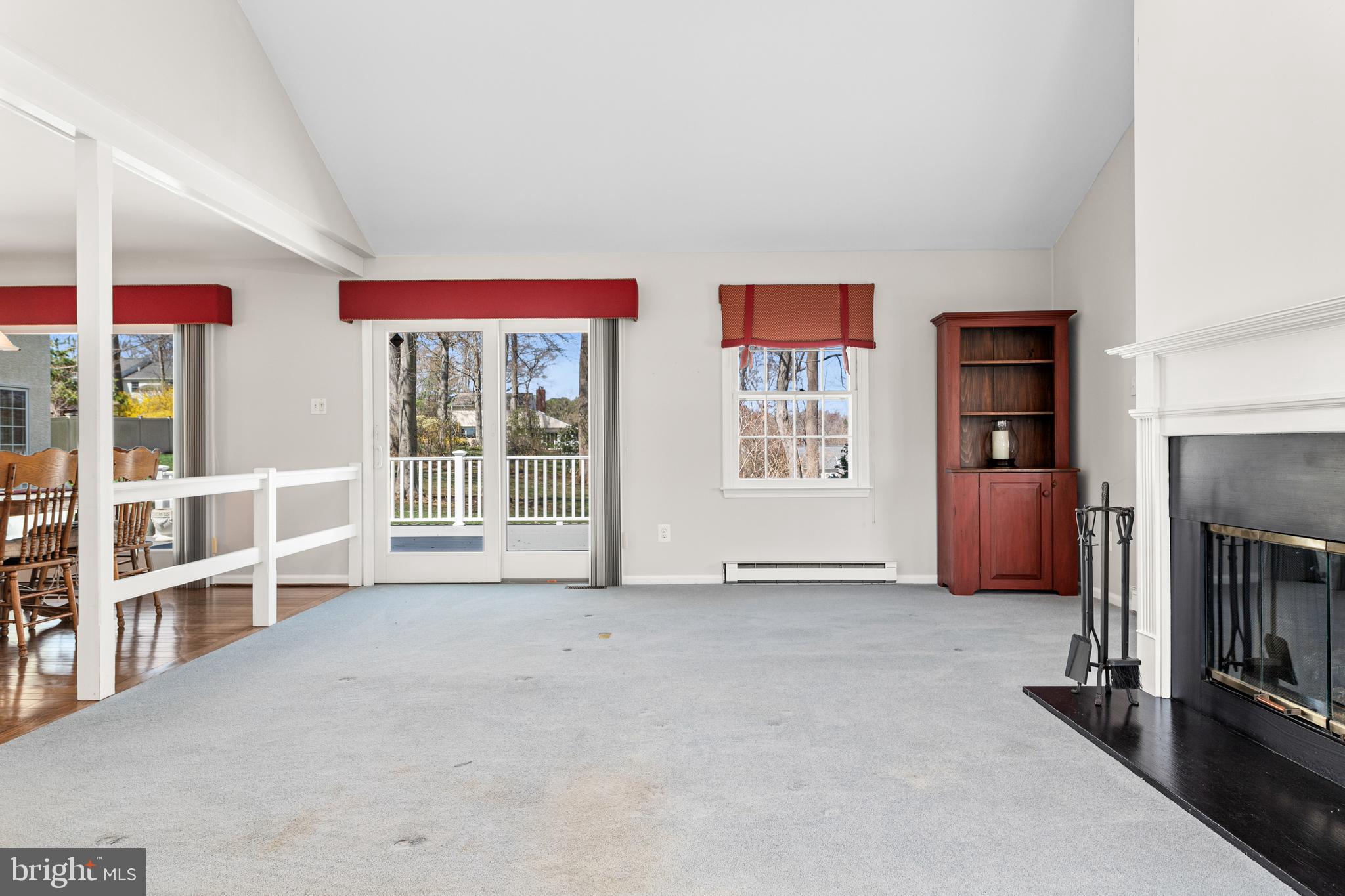 RADNOR HUNT - Residential