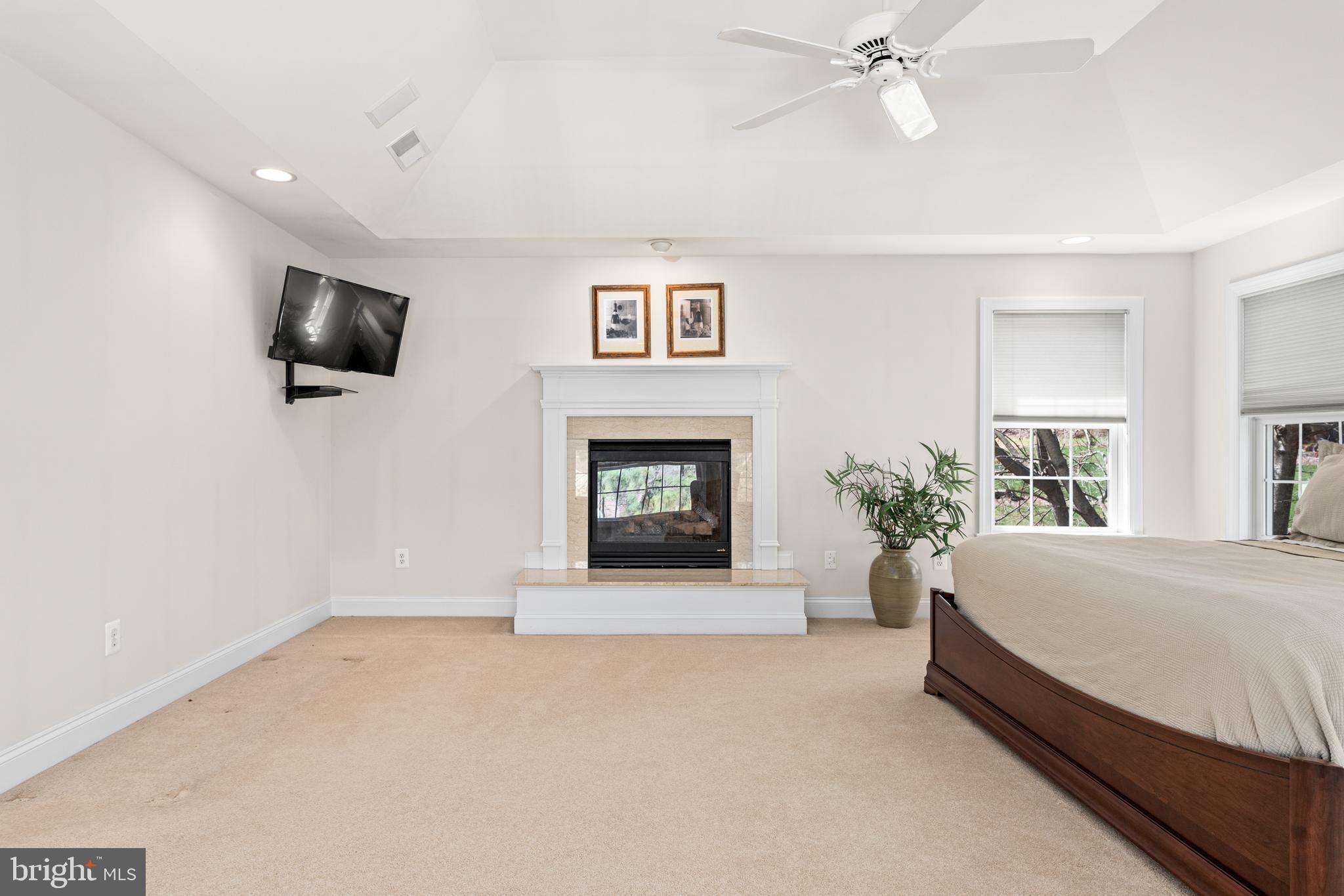 RADNOR HUNT - Residential