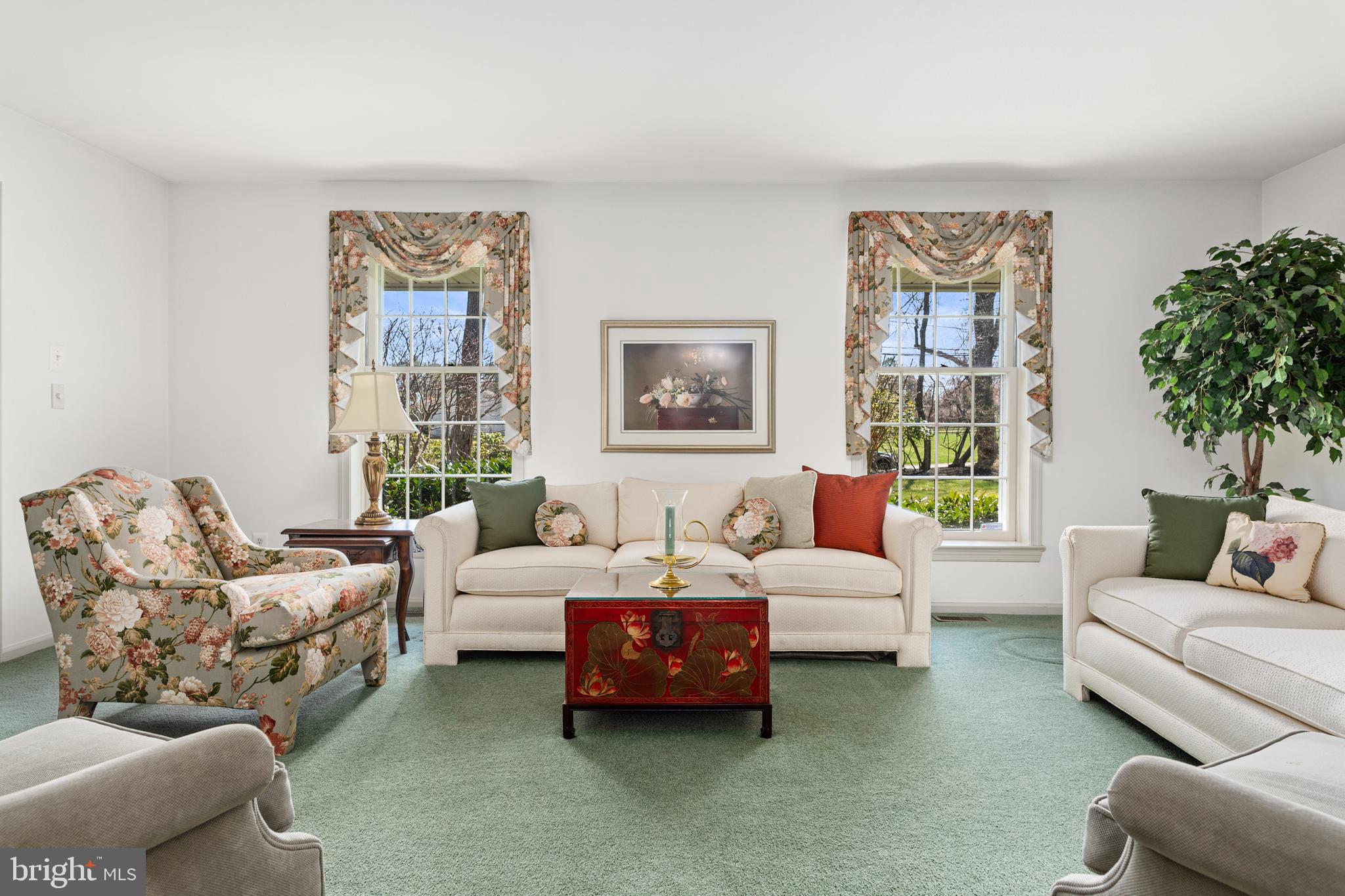 RADNOR HUNT - Residential