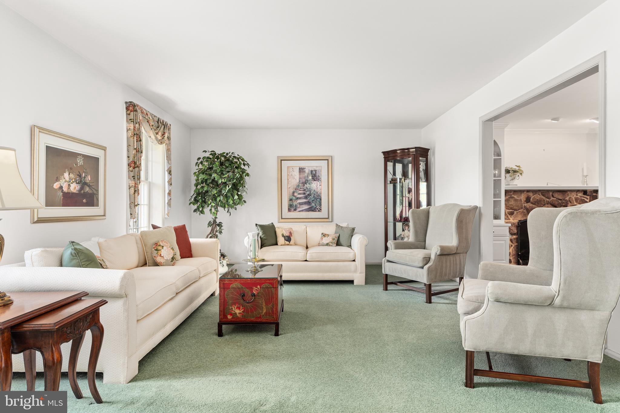 RADNOR HUNT - Residential