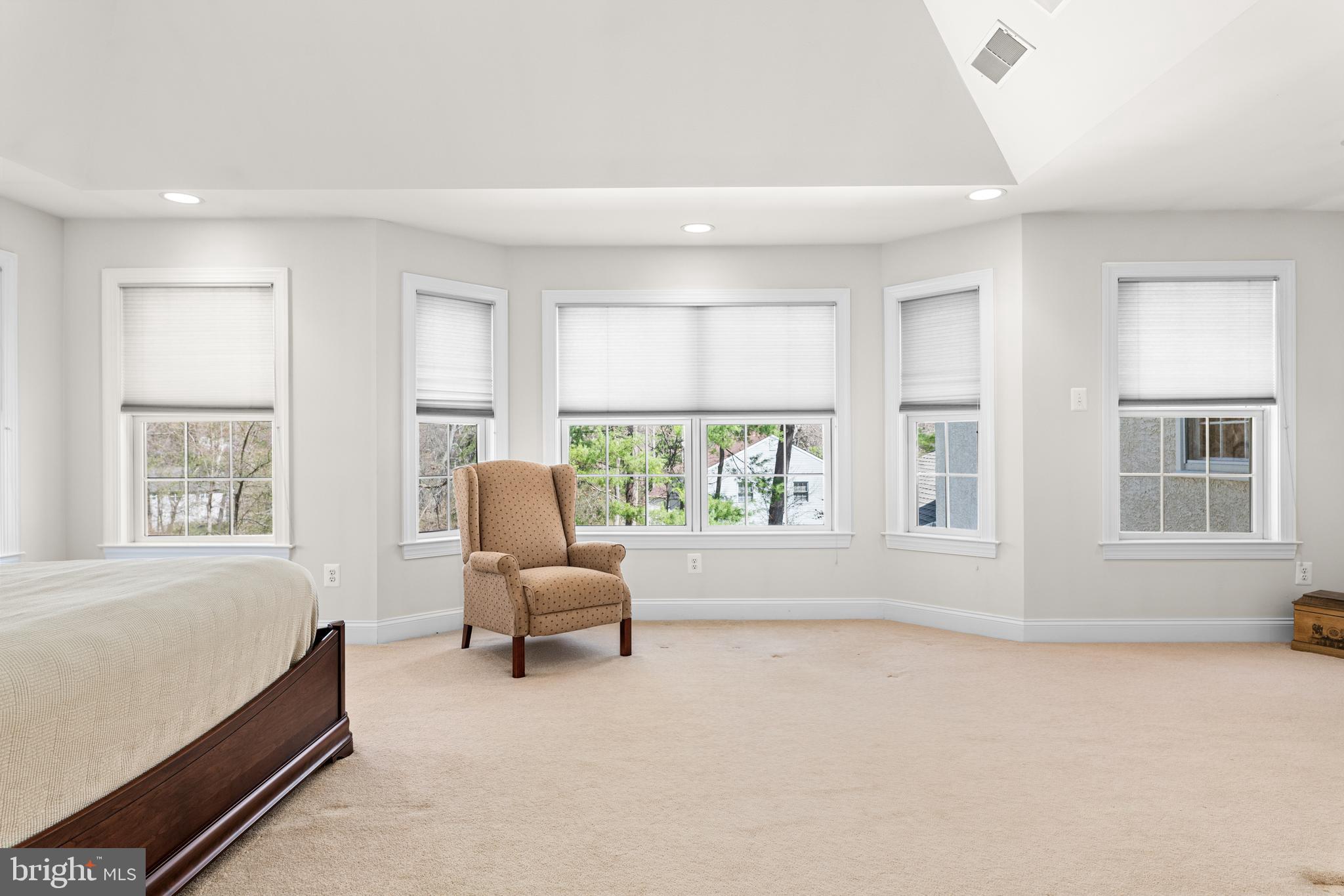 RADNOR HUNT - Residential