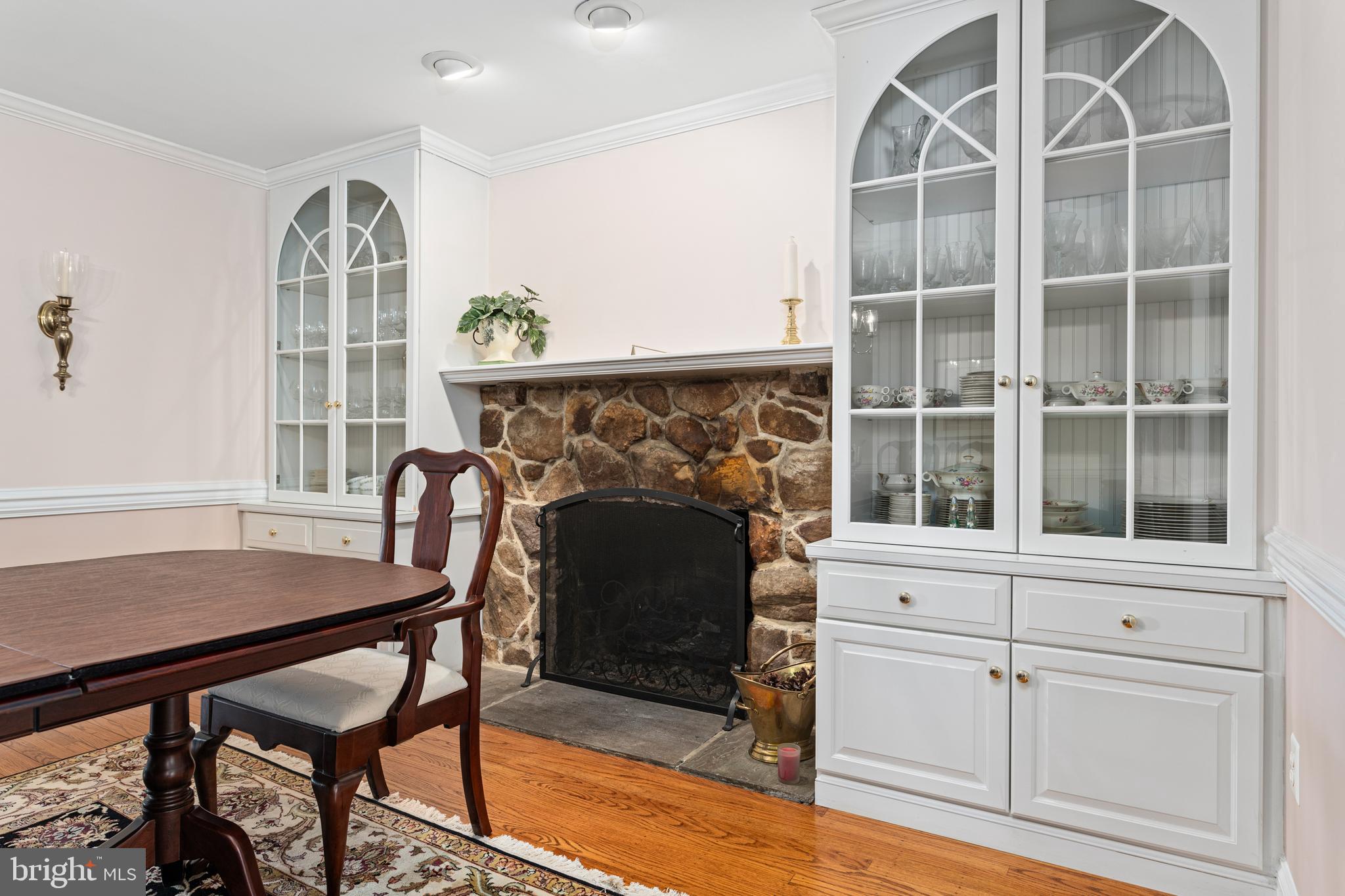 RADNOR HUNT - Residential