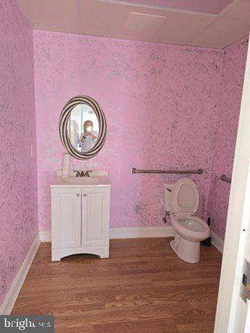 JACKSON SQUARE BUSINESS - Commercial Lease