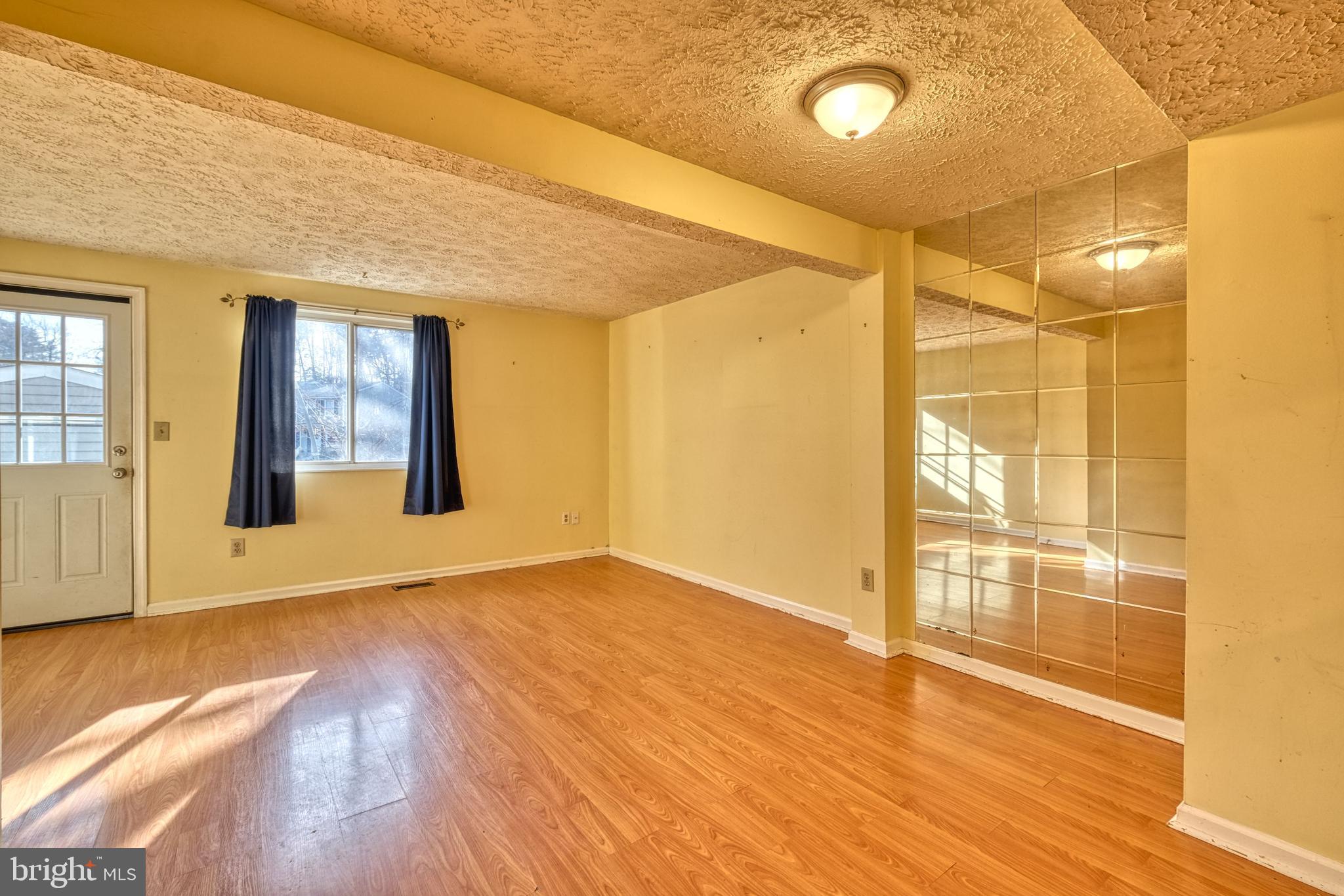 CHESTERFIELD - Residential