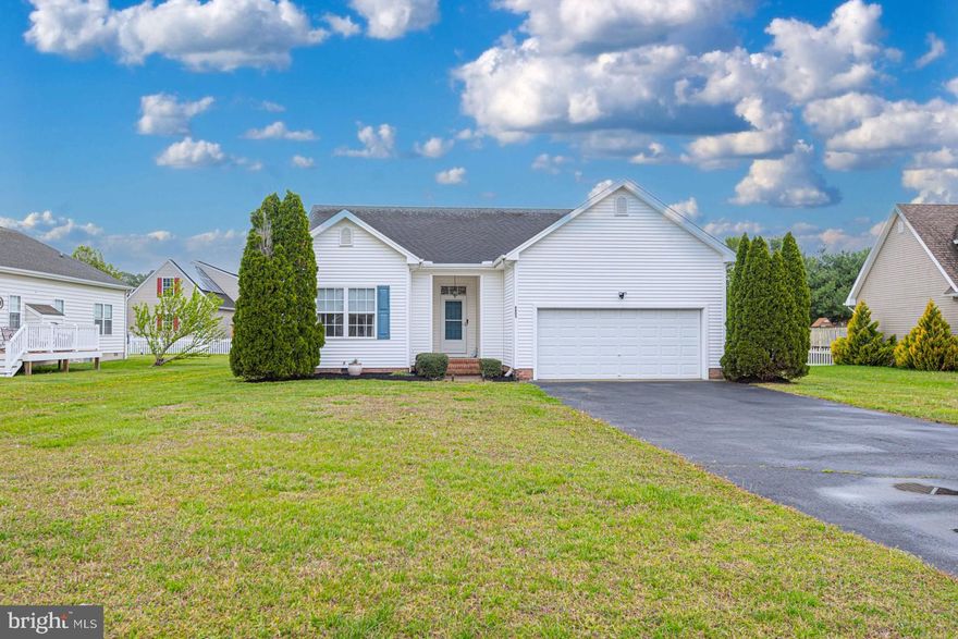 Welcome to this charming 3-bedroom, 2-bath home with attached 2 car garage featuring a spacious open floor plan perfect for both everyday living and entertaining. Situated on a large lot, there’s plenty of room to enjoy outdoor activities, gardening, or even adding a pool or patio. Located in a desirable area close to popular entertainment, parks, and top-rated schools, this home offers the ideal blend of comfort, space, and convenience. Don’t miss your chance to own this gem in a prime location!  Did I mention that massive yard? Gotta check it out!