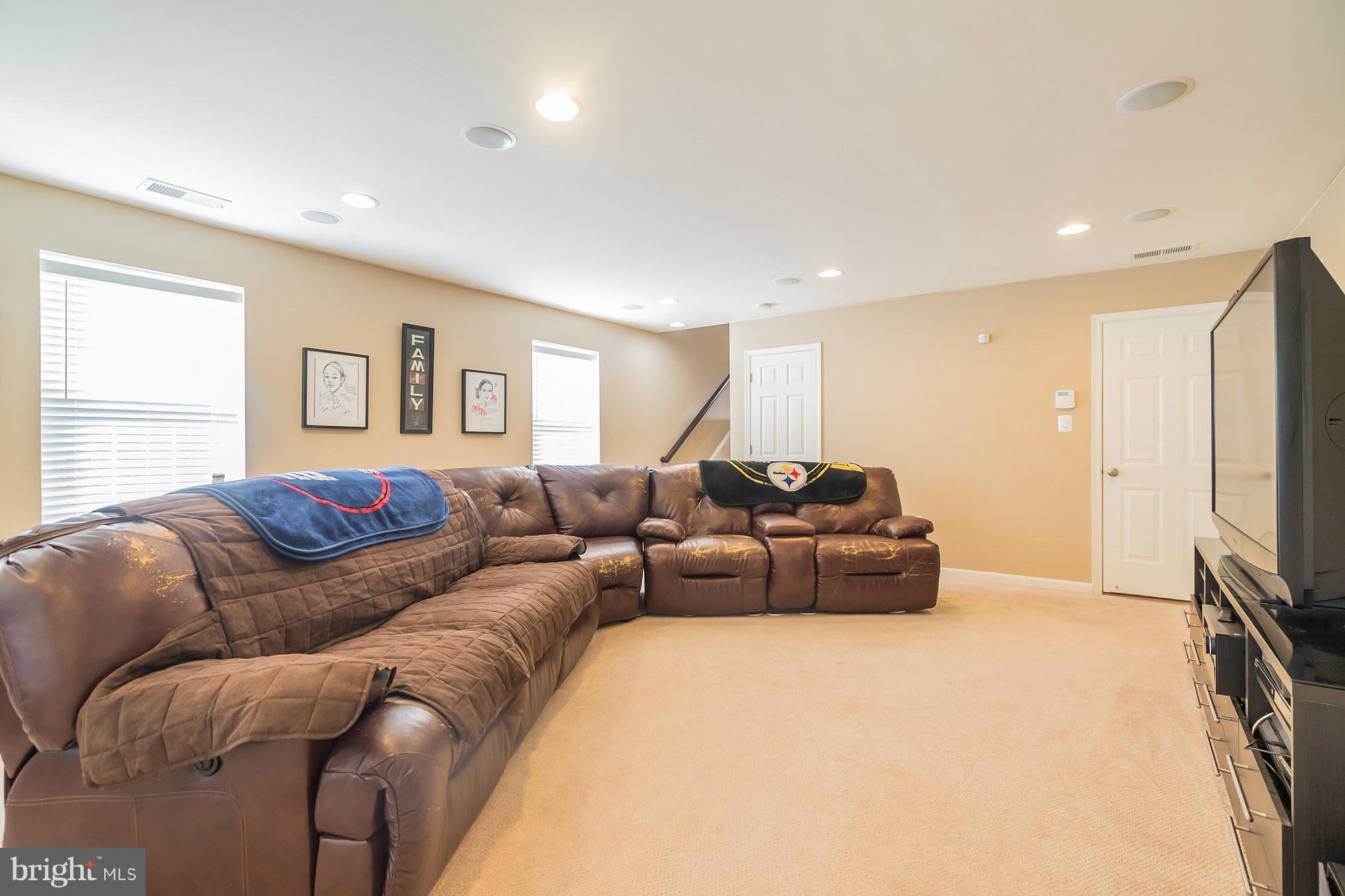 VILLAGES OF WELLINGTON - Residential