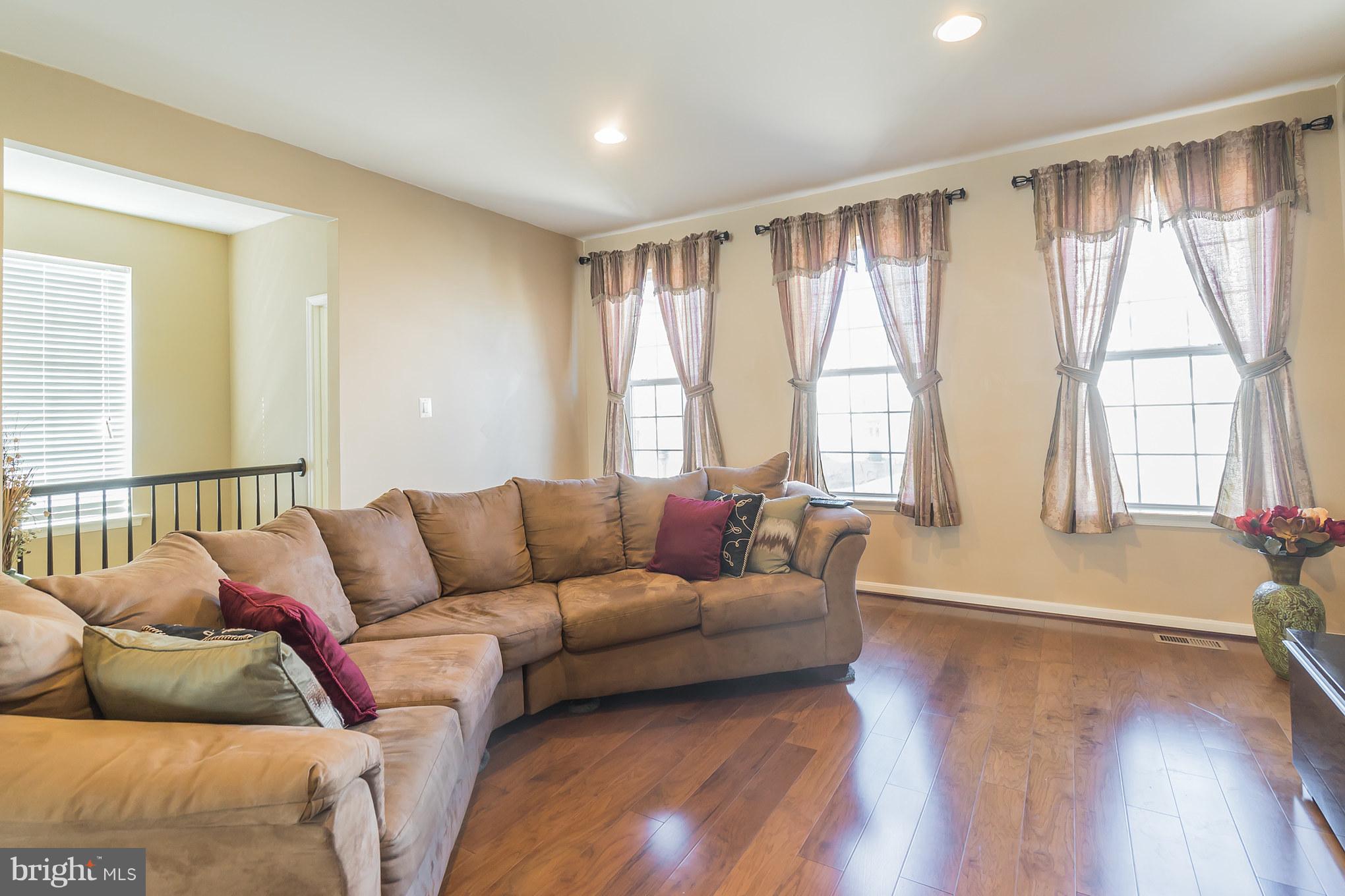 VILLAGES OF WELLINGTON - Residential