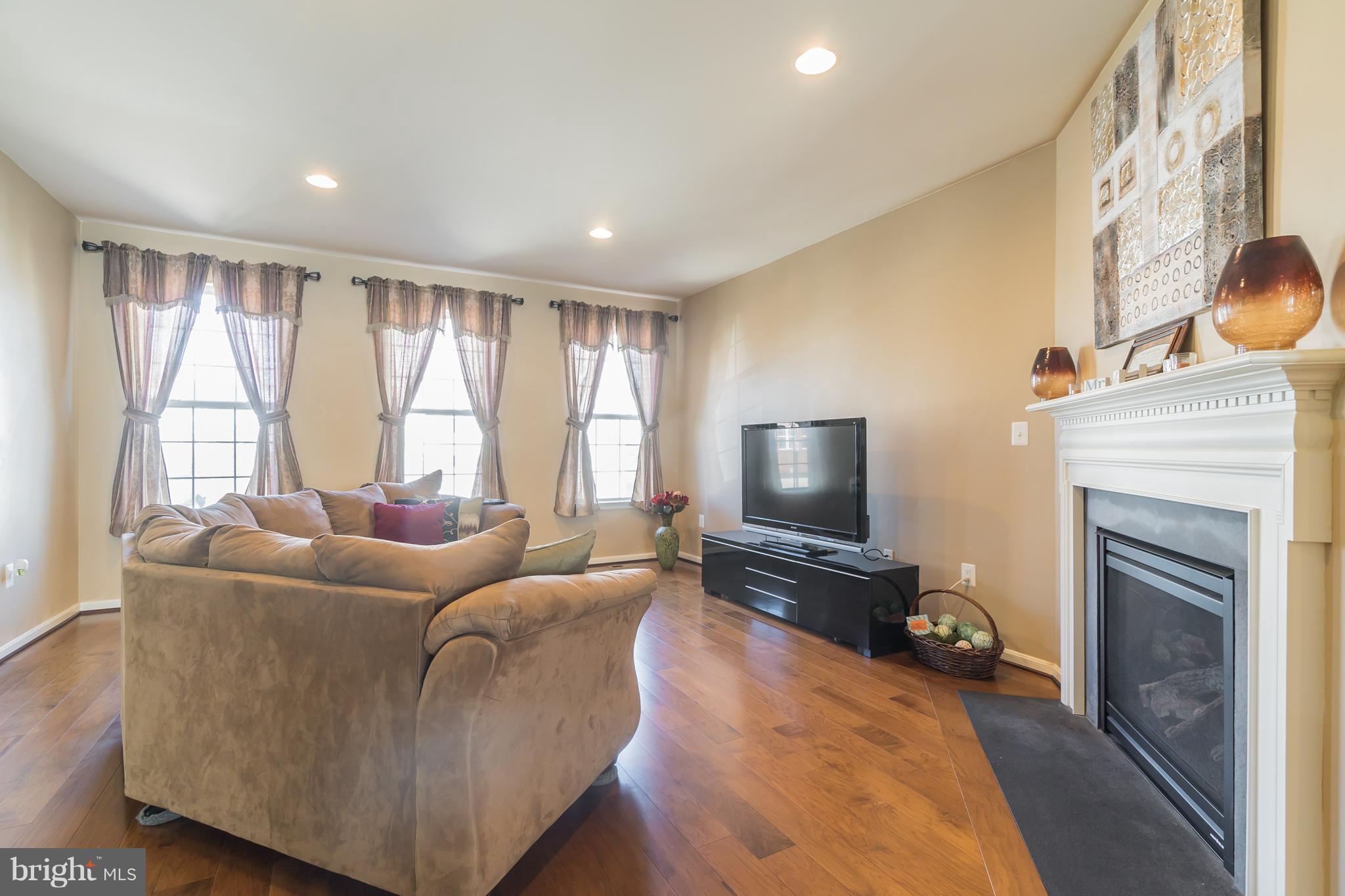 VILLAGES OF WELLINGTON - Residential