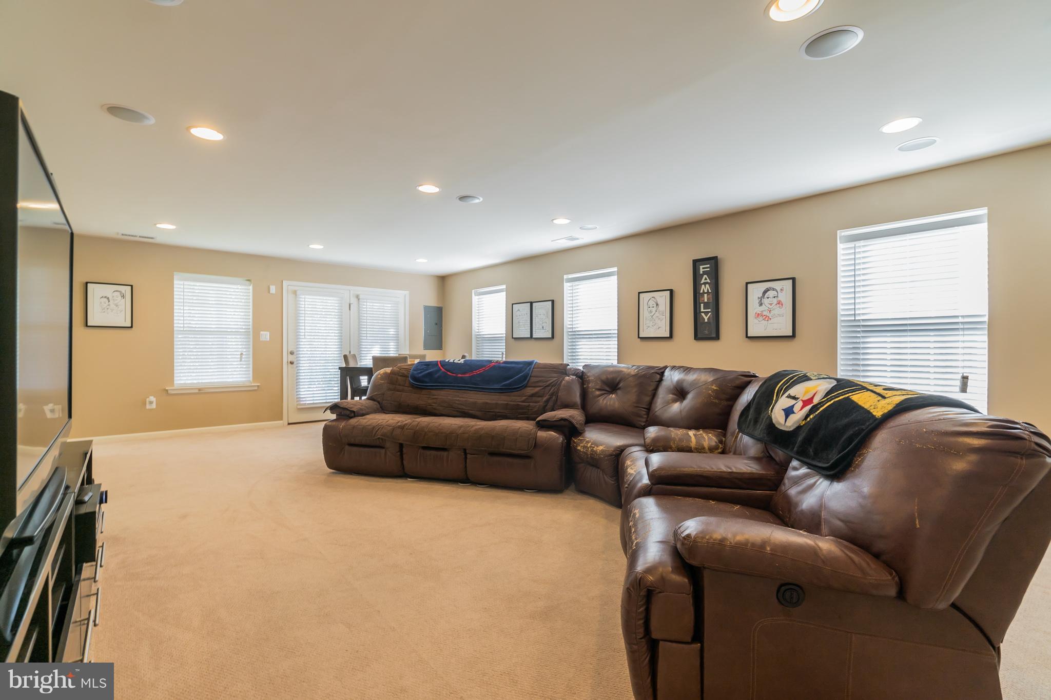 VILLAGES OF WELLINGTON - Residential