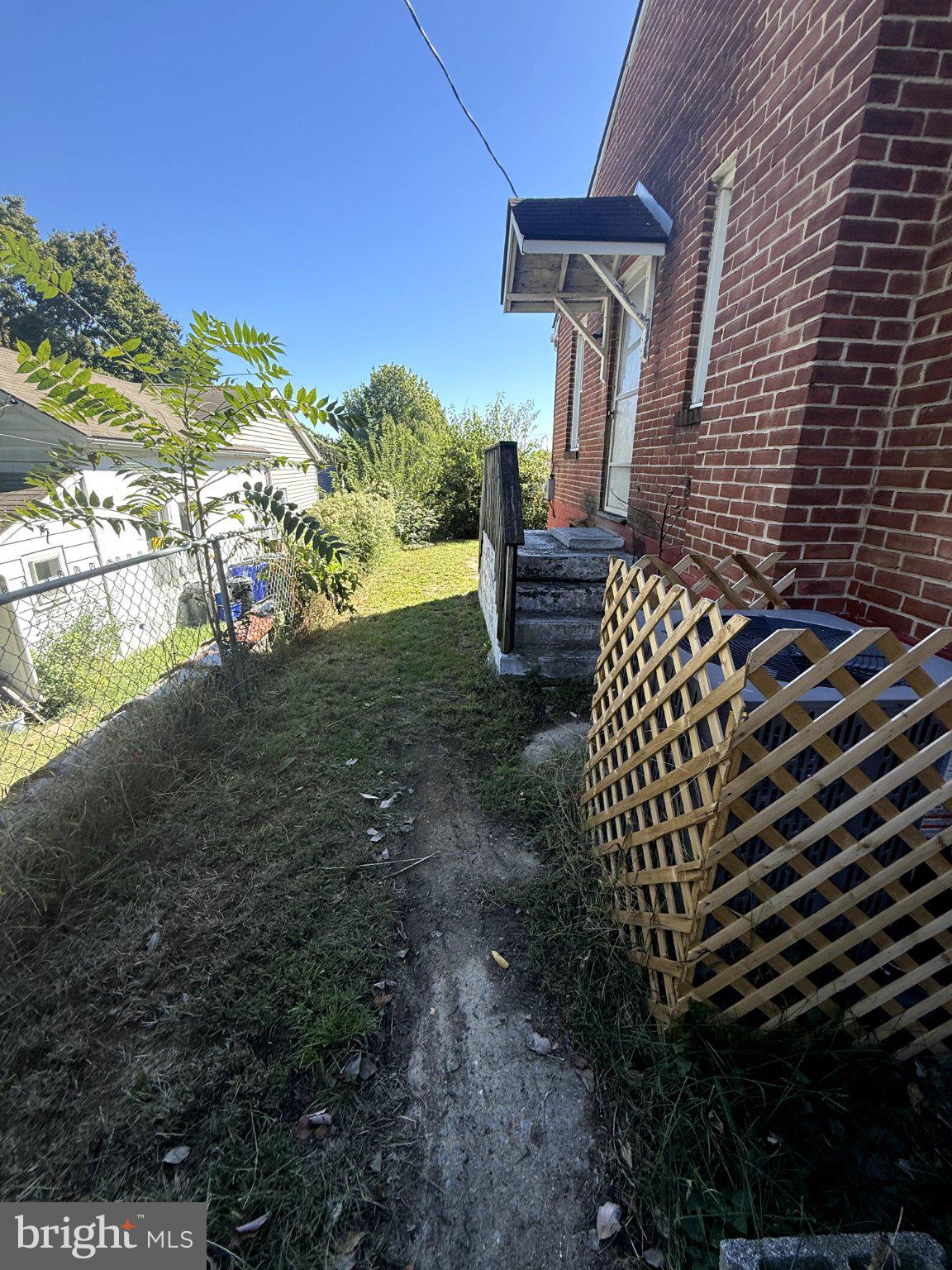 122 N MONT VALLA AVENUE