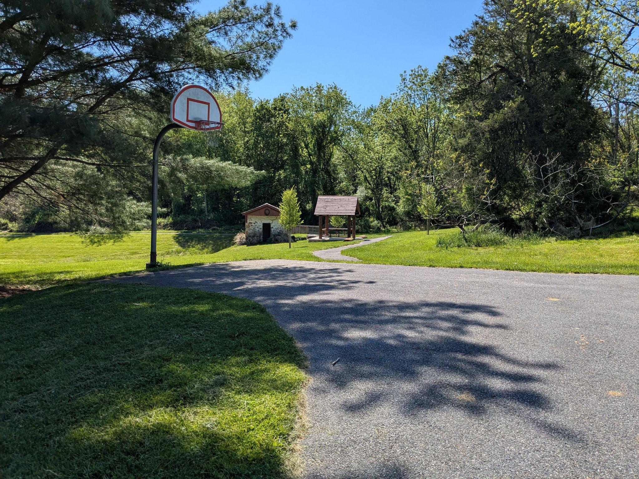 LEXINGTON RUN - Residential