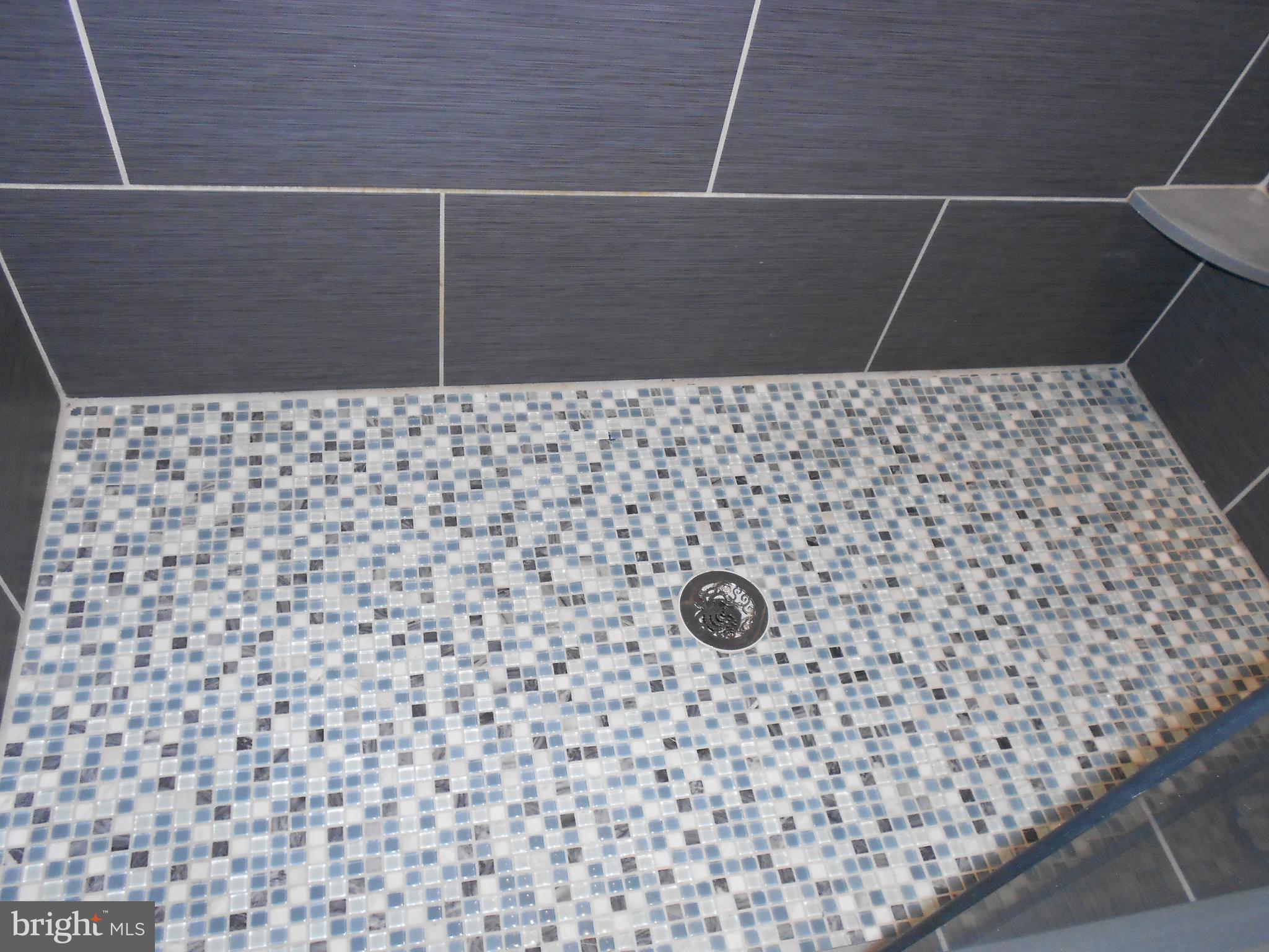 POND CONDOMINIUMS - Residential Lease