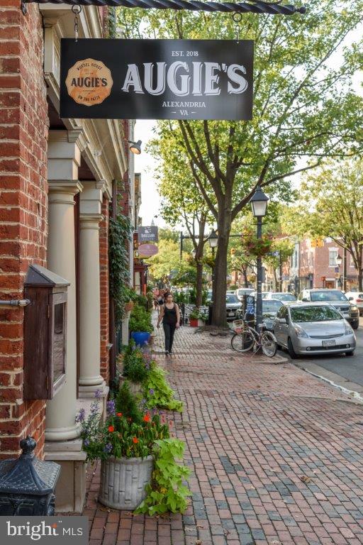 ROSEMONT - Residential