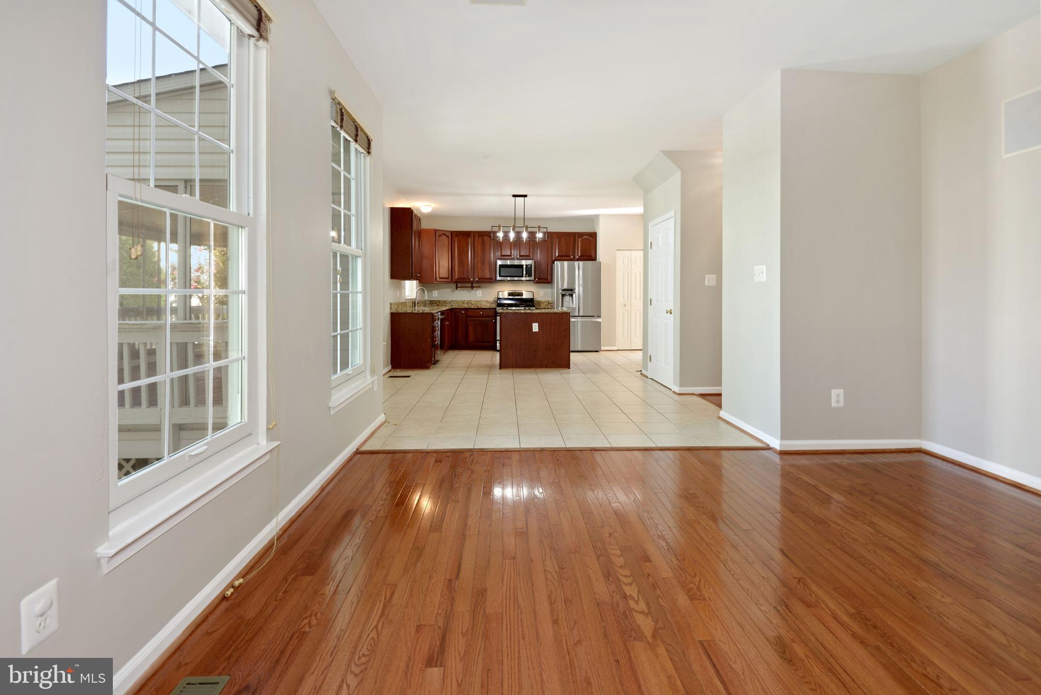 SOUTH RIDING - Residential