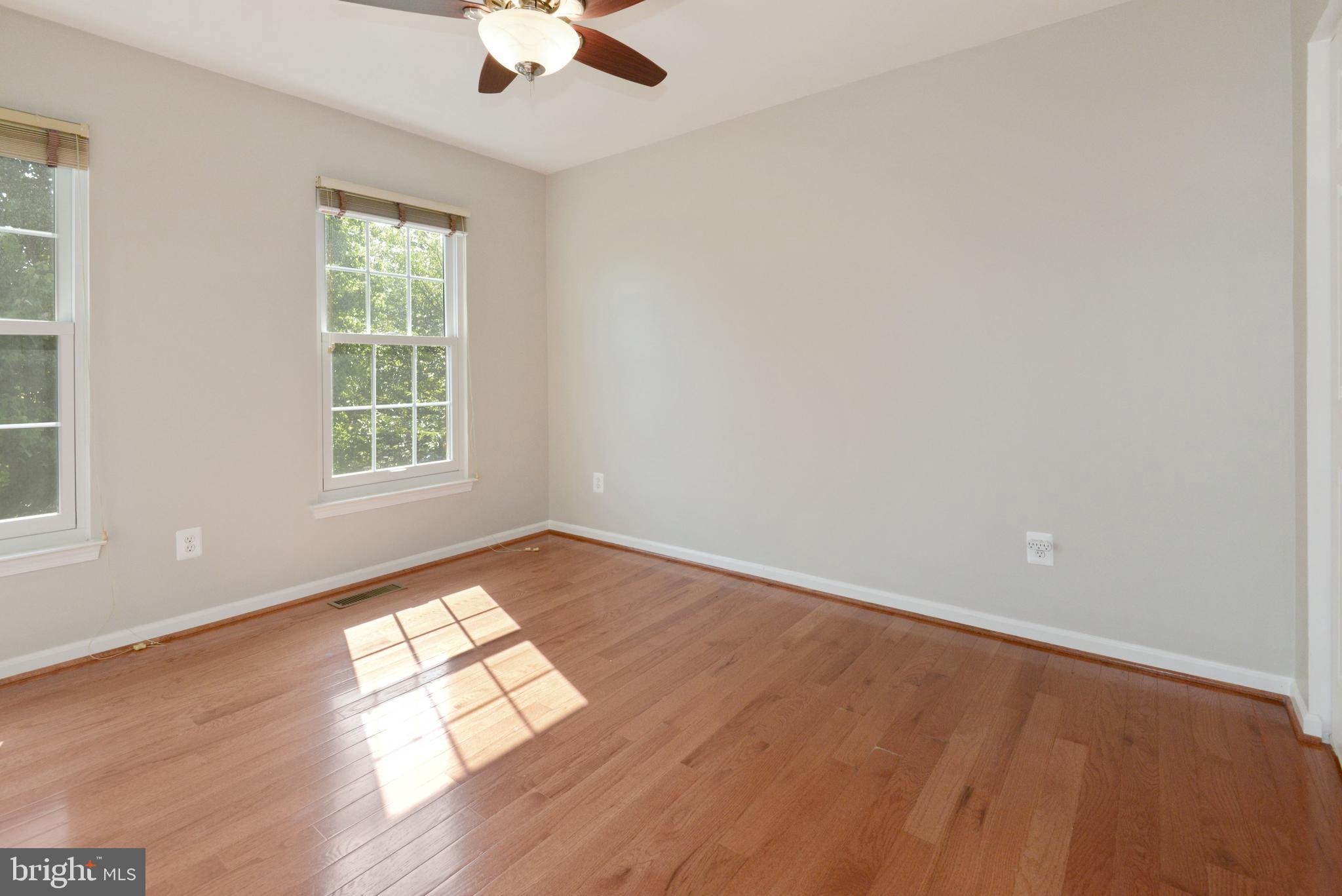 SOUTH RIDING - Residential