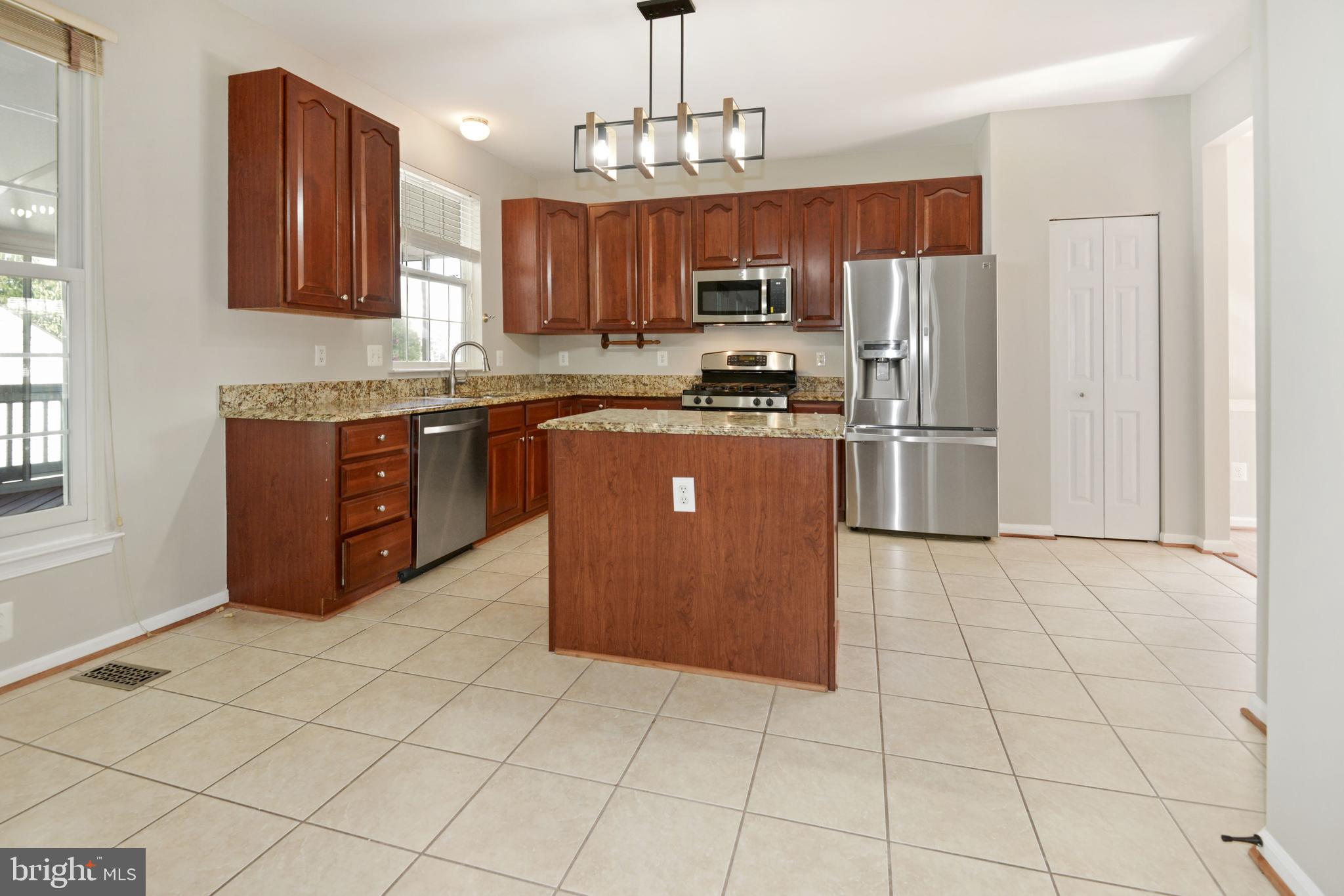 SOUTH RIDING - Residential