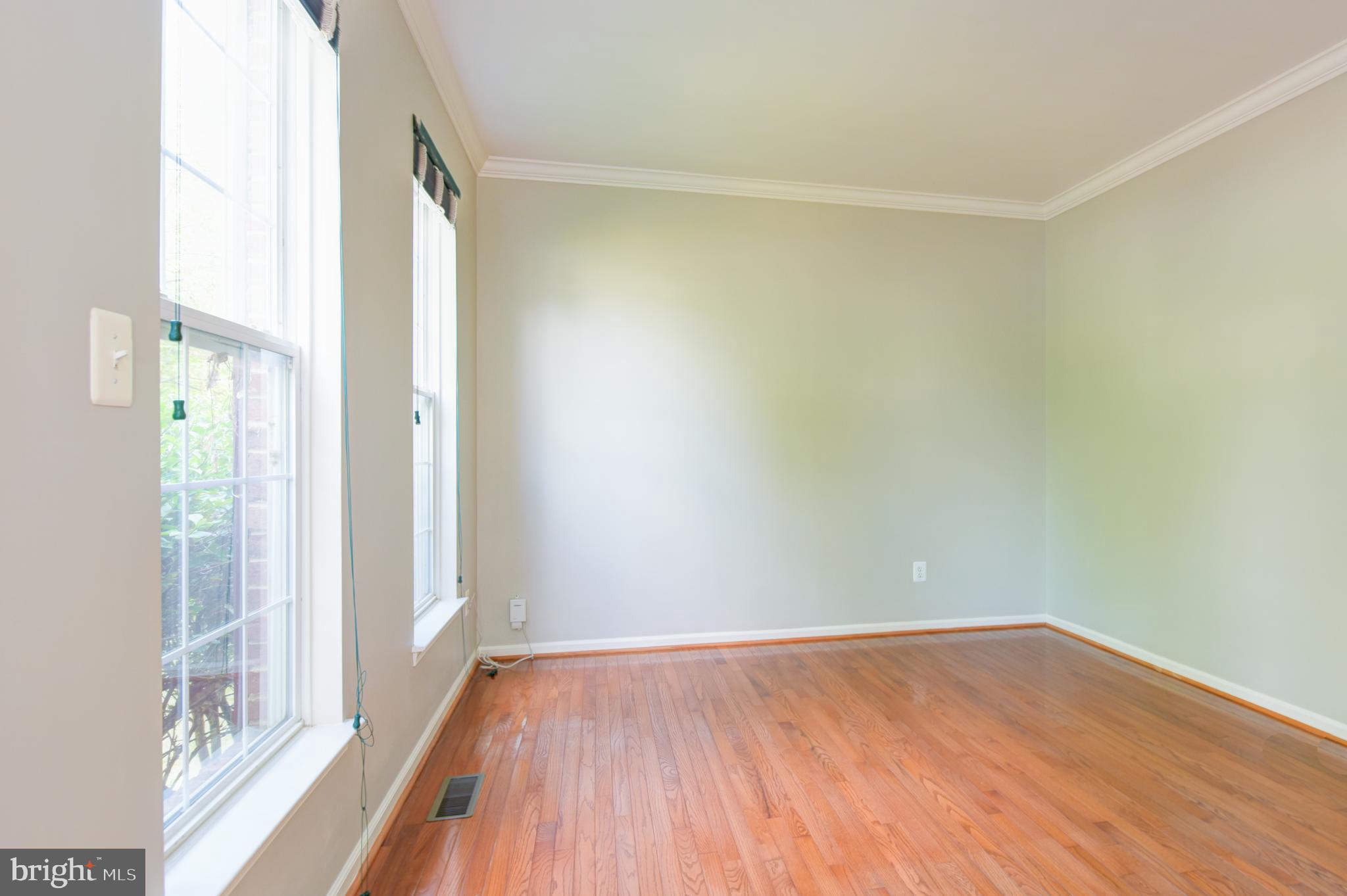 SOUTH RIDING - Residential