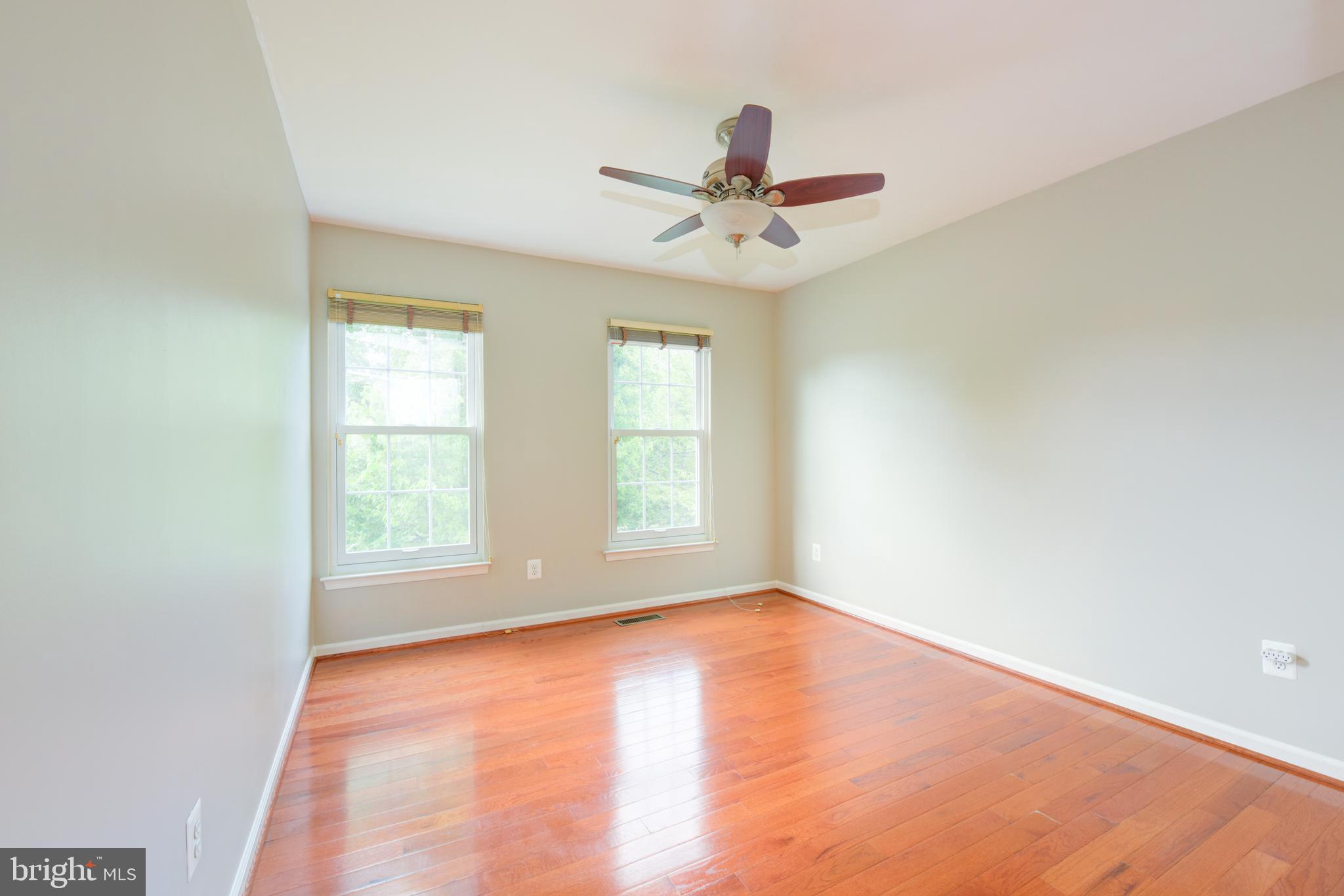 SOUTH RIDING - Residential