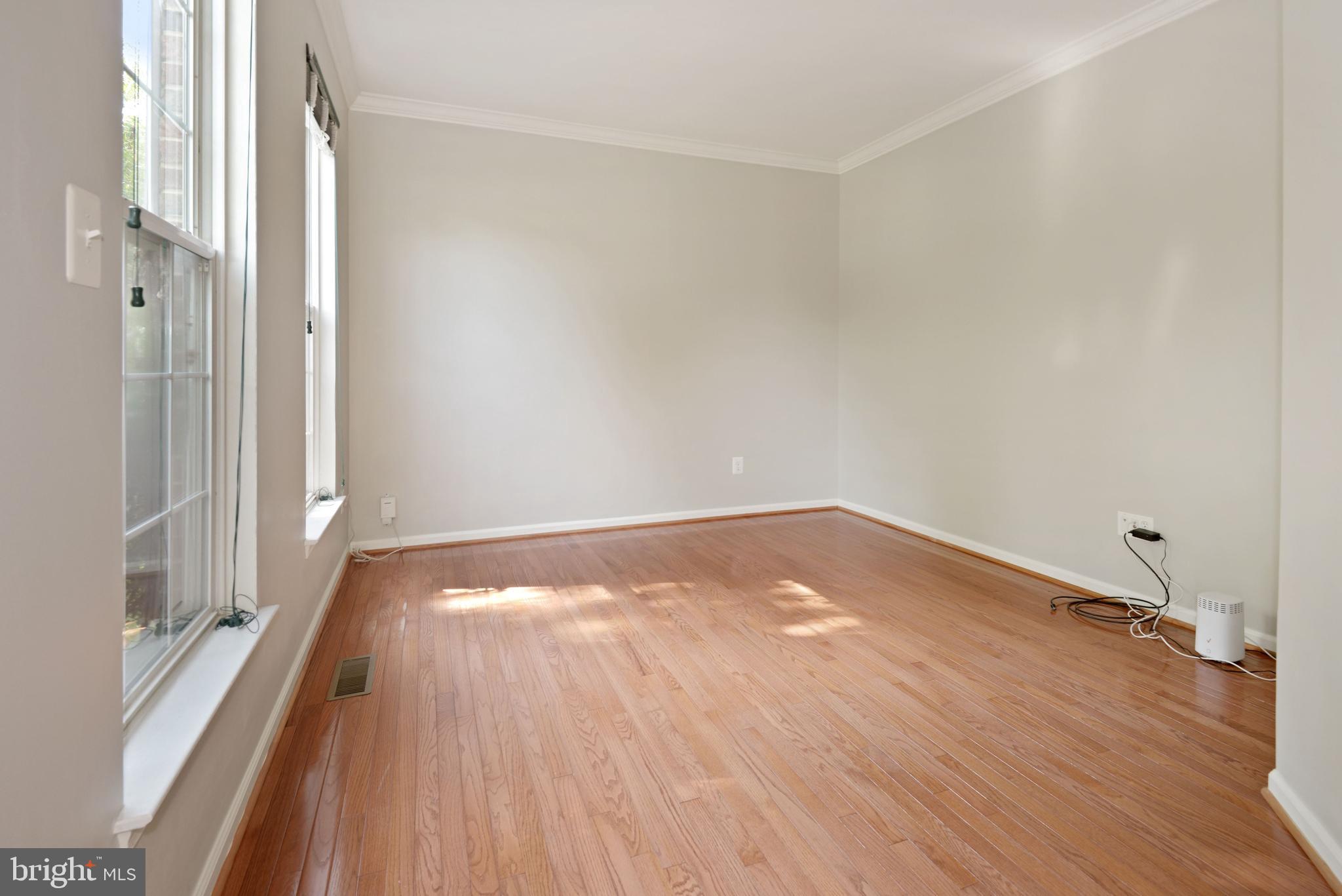 SOUTH RIDING - Residential