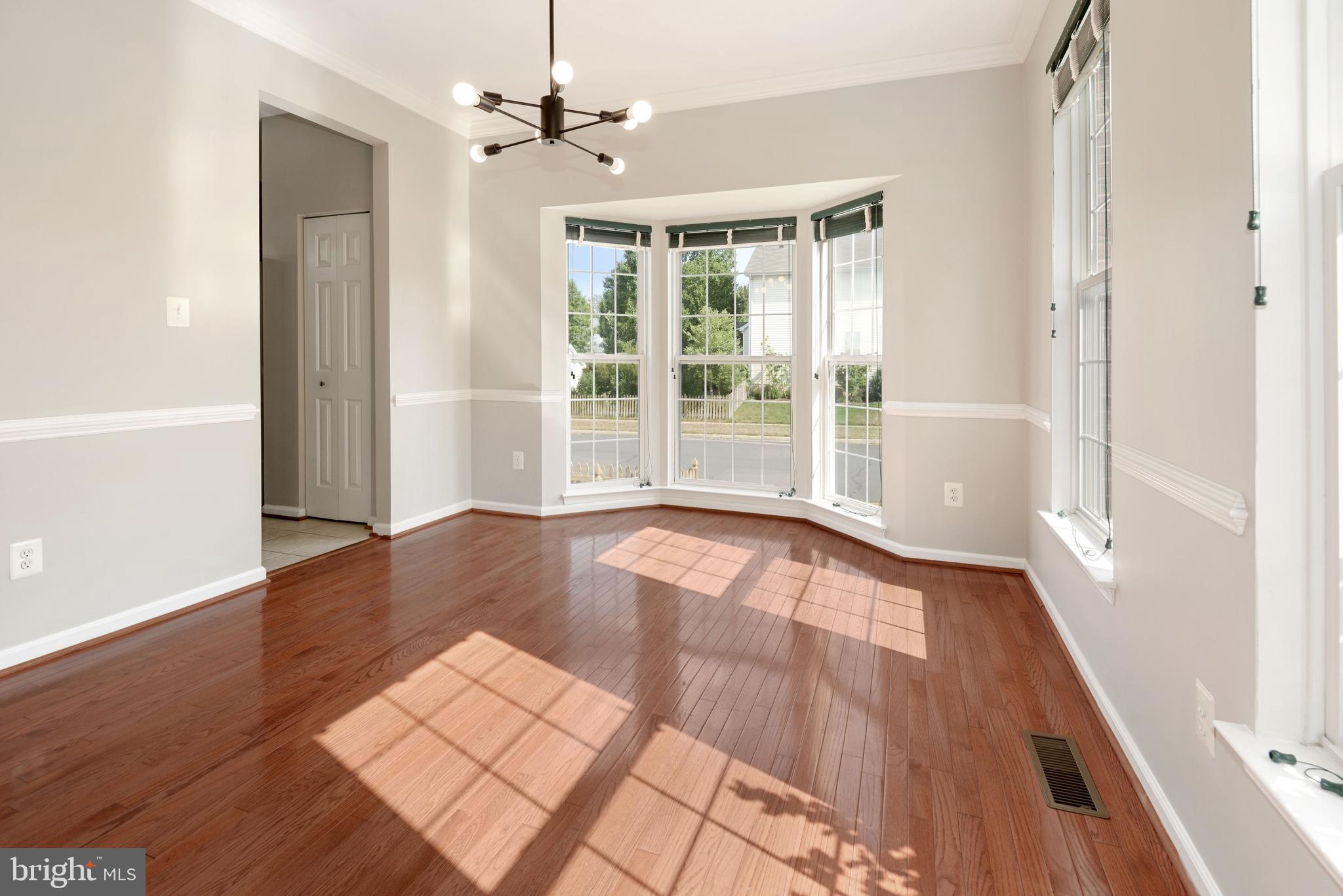 SOUTH RIDING - Residential