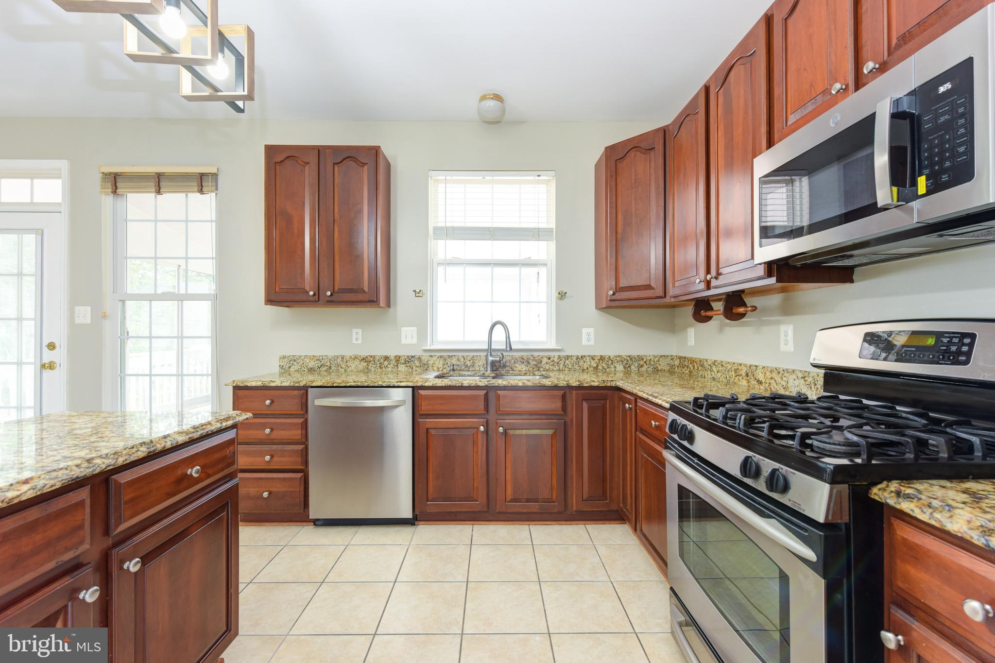 SOUTH RIDING - Residential