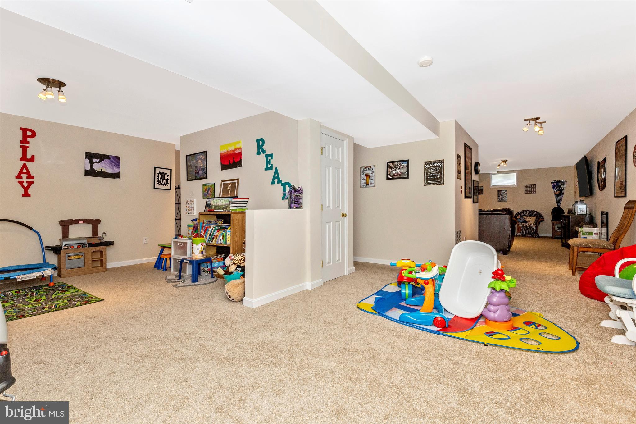 CARRIAGE HILL - Residential