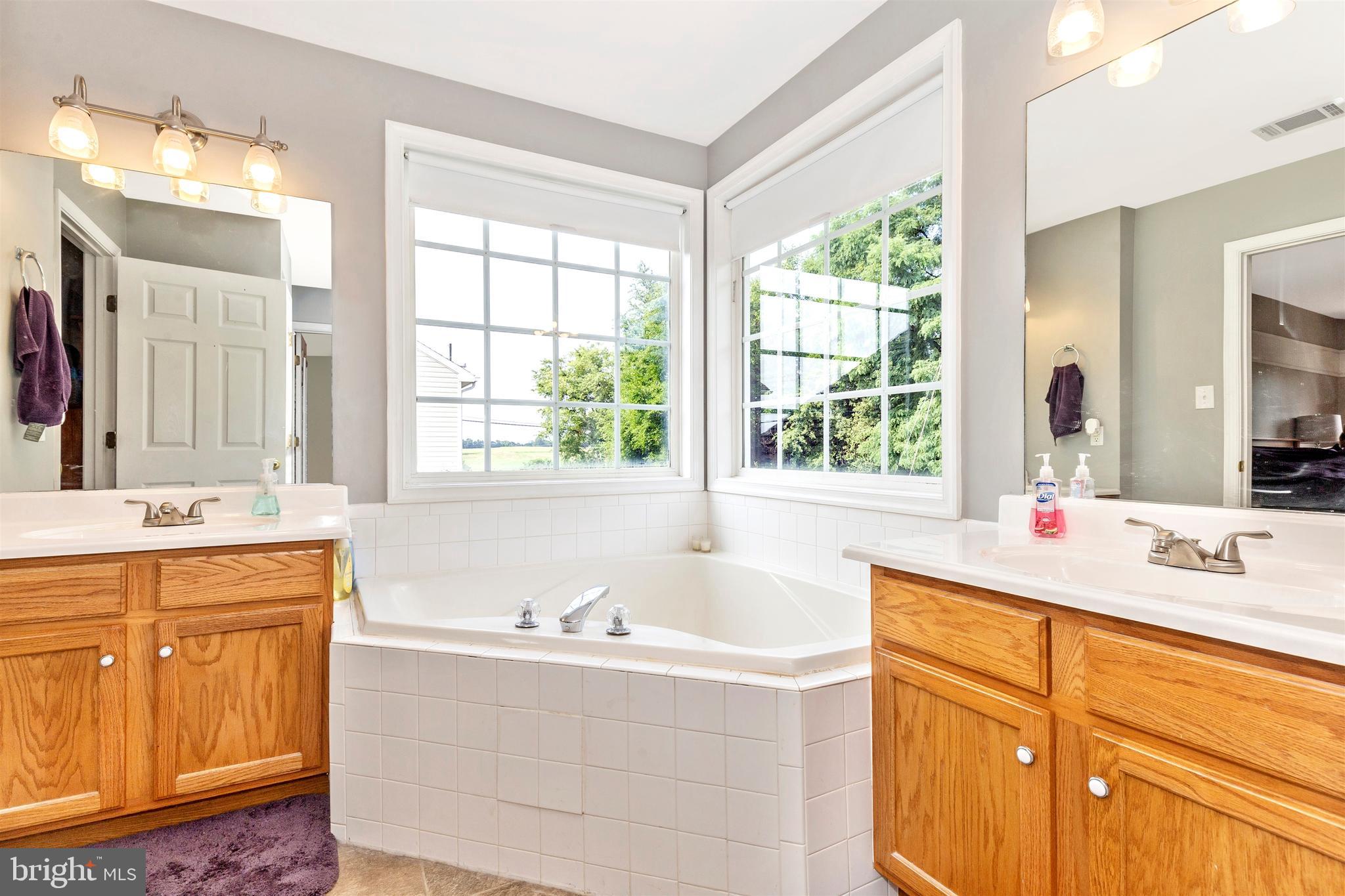 CARRIAGE HILL - Residential