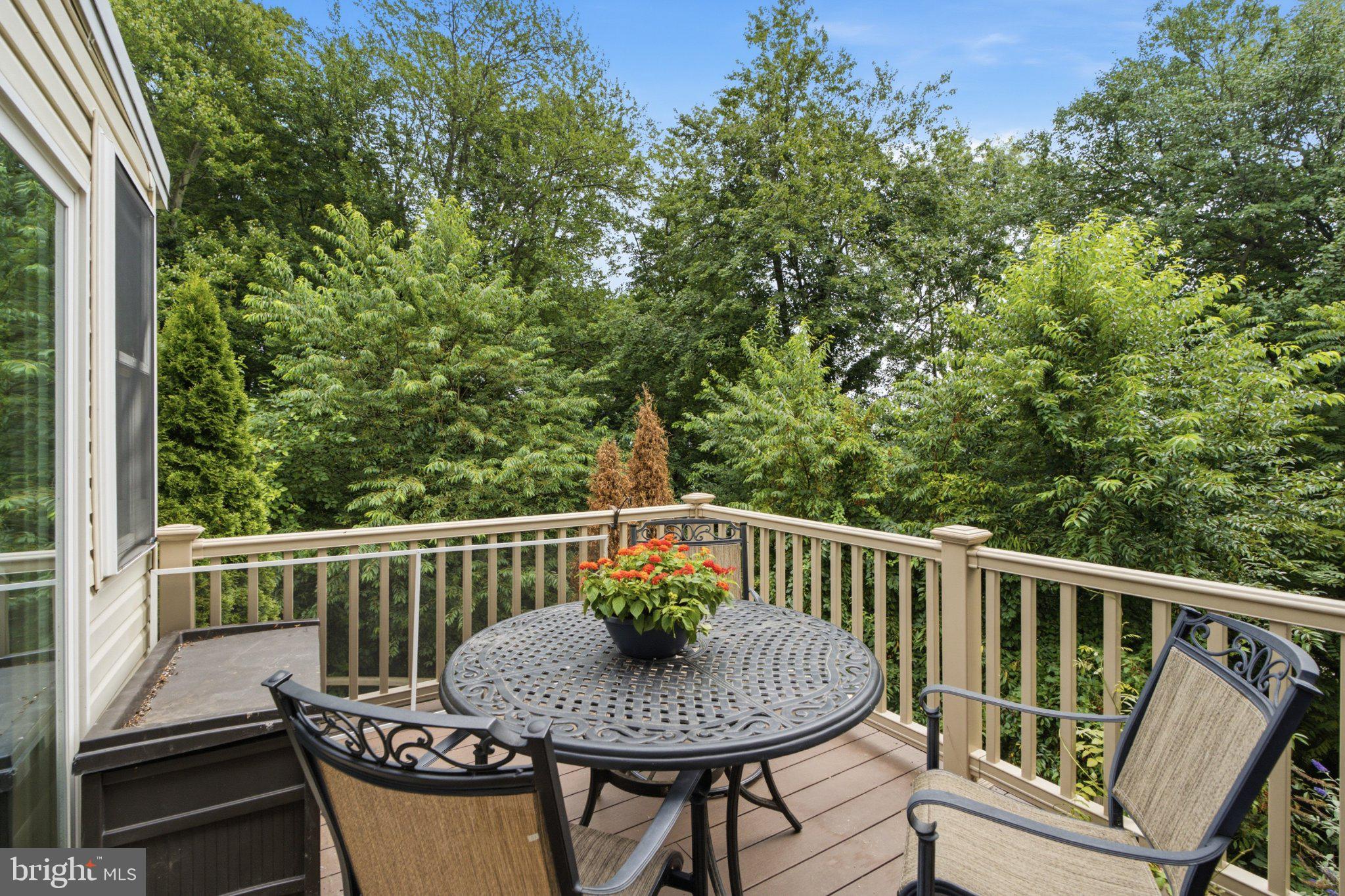906 HIDDEN HOLLOW DRIVE