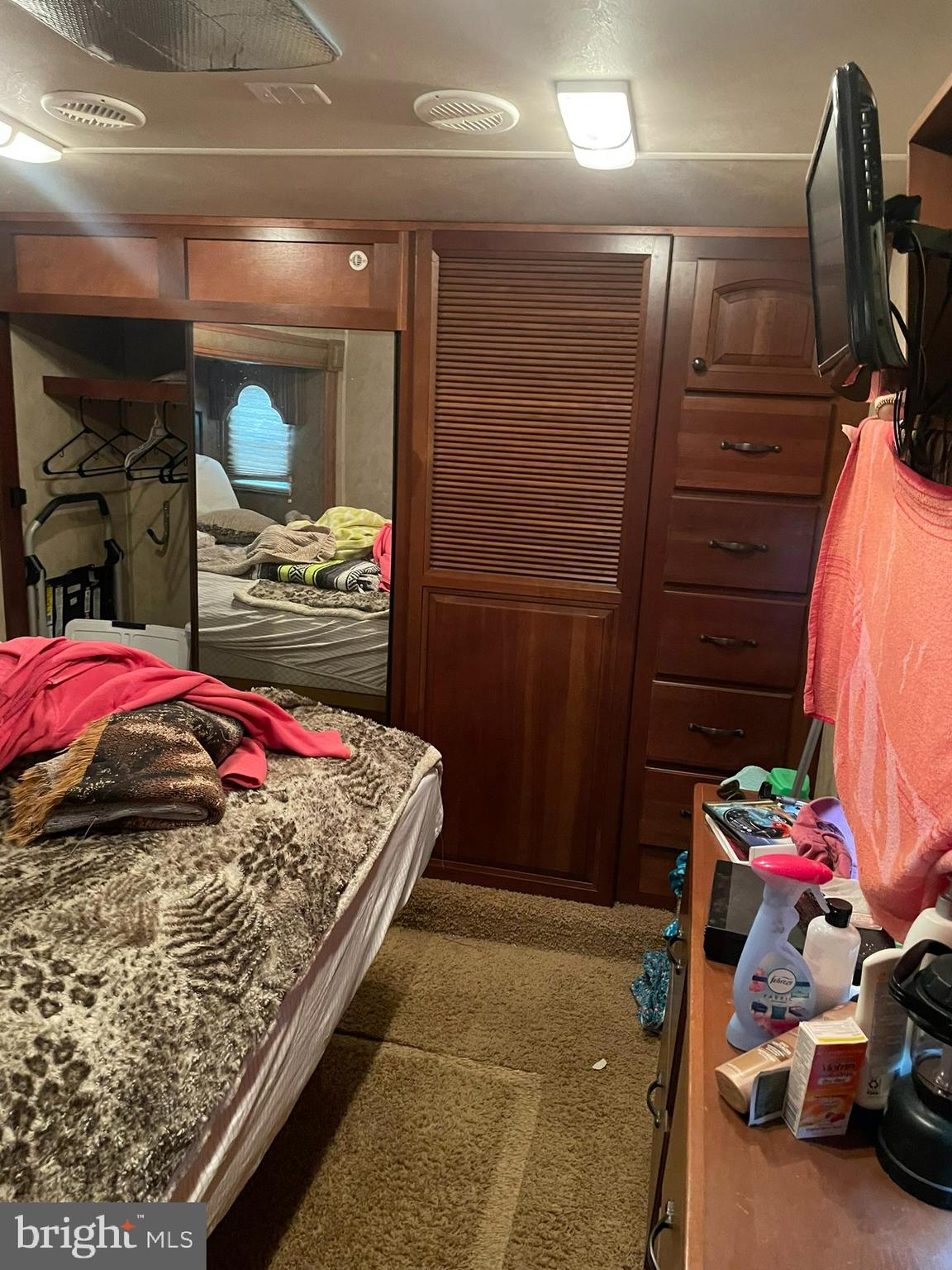 INDIAN ACRES - Residential