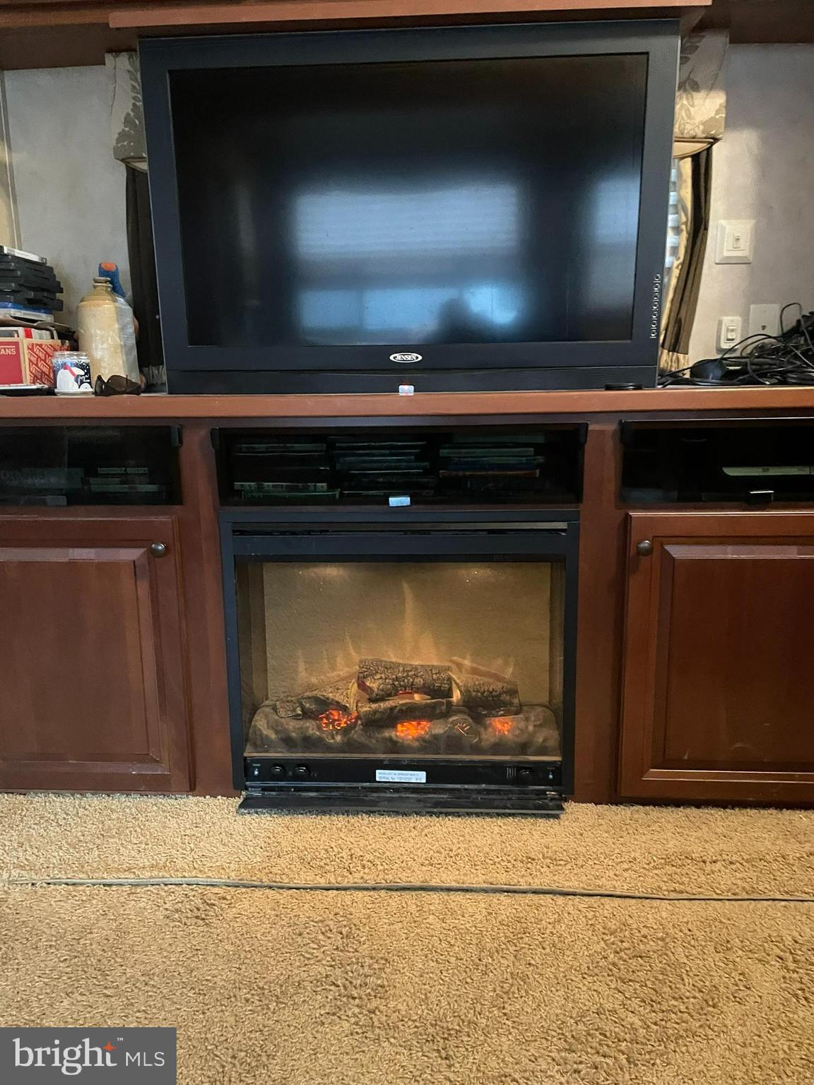 INDIAN ACRES - Residential