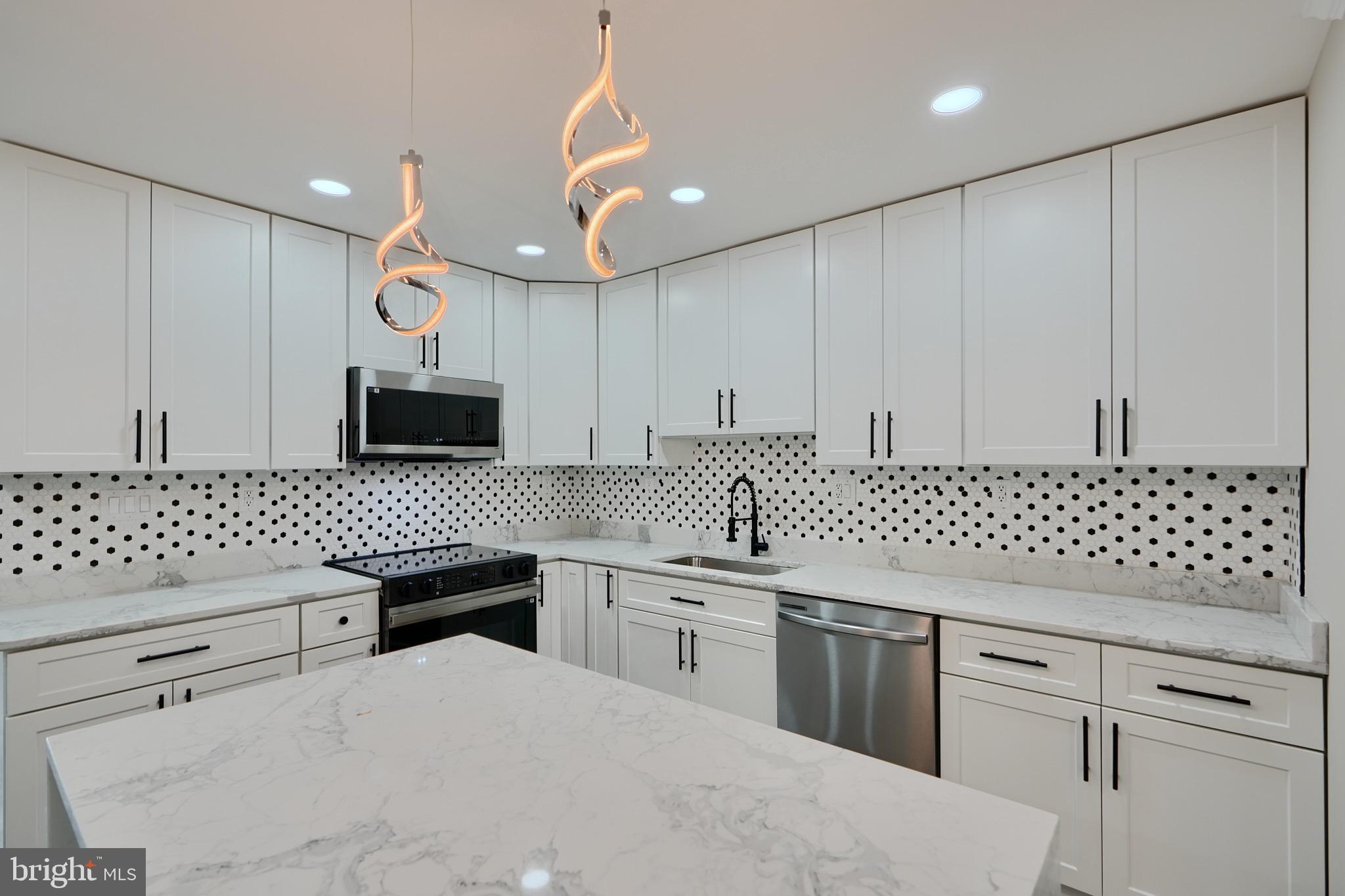 MARTIN & KNAPP - Residential