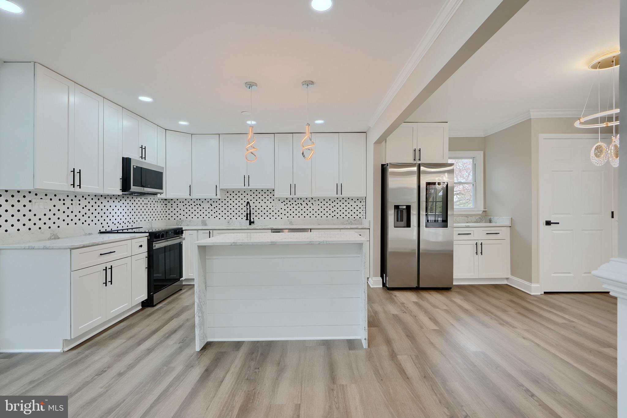 MARTIN & KNAPP - Residential