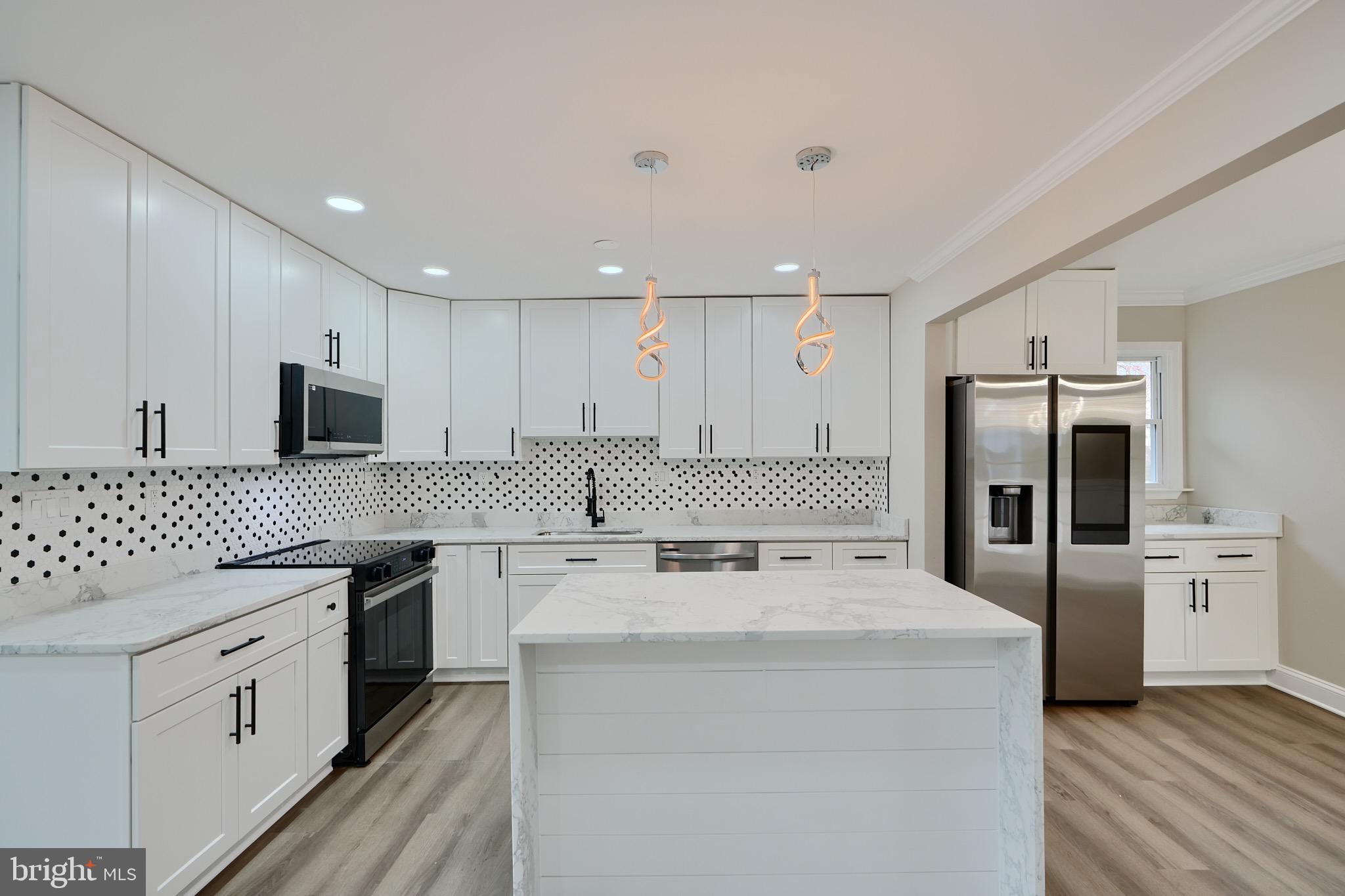 MARTIN & KNAPP - Residential