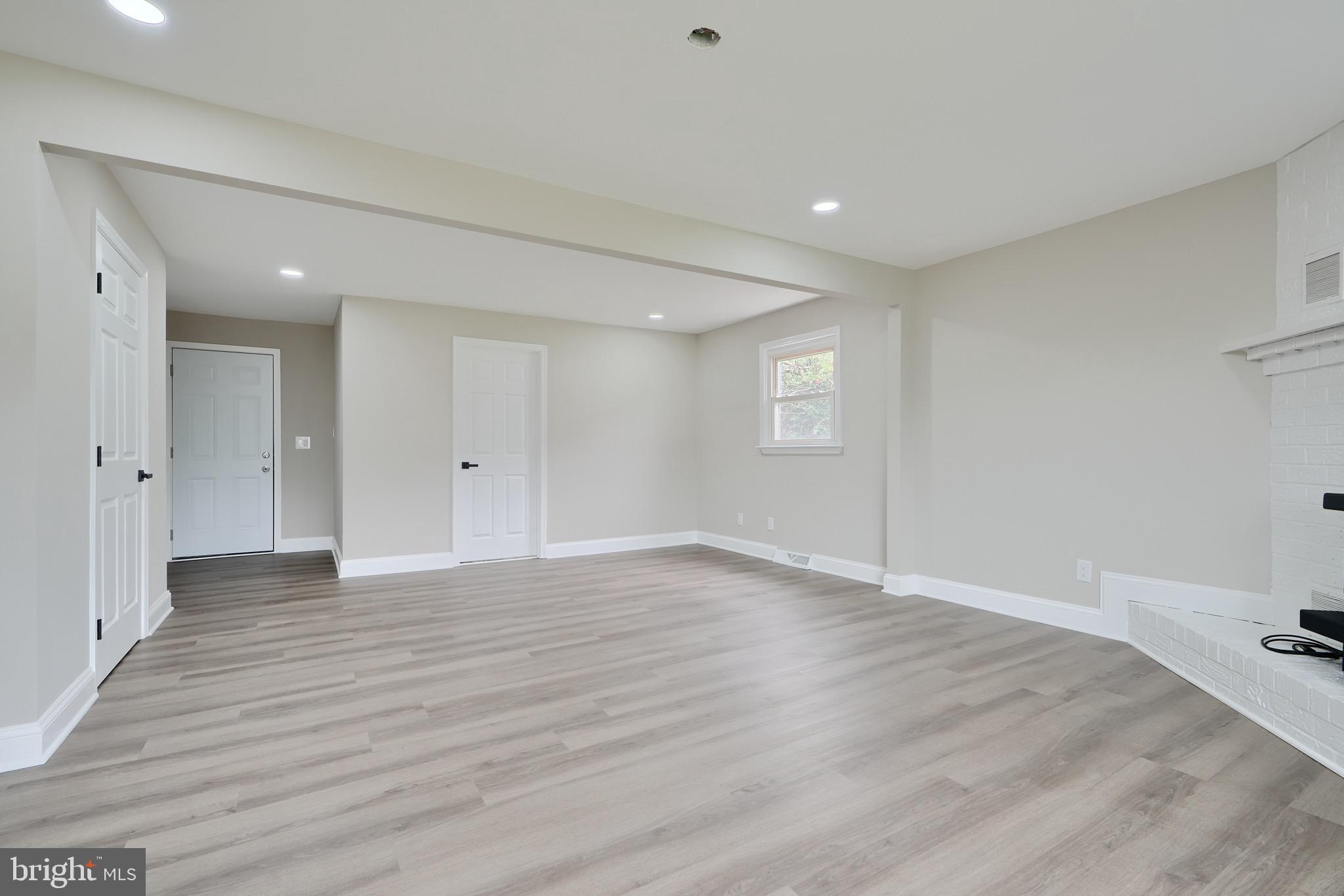 MARTIN & KNAPP - Residential