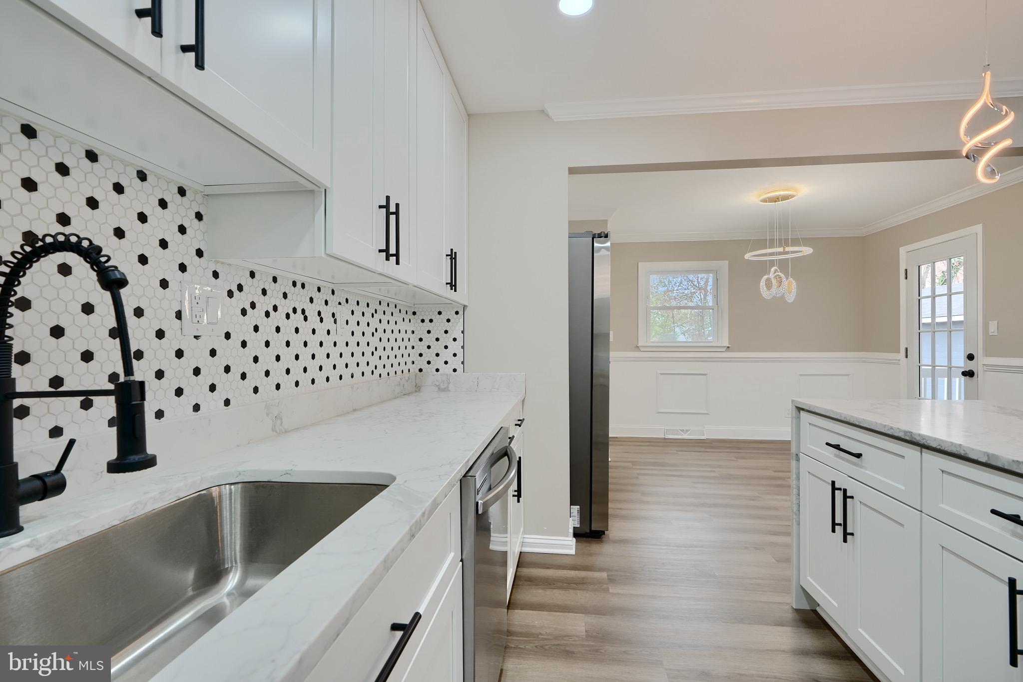 MARTIN & KNAPP - Residential