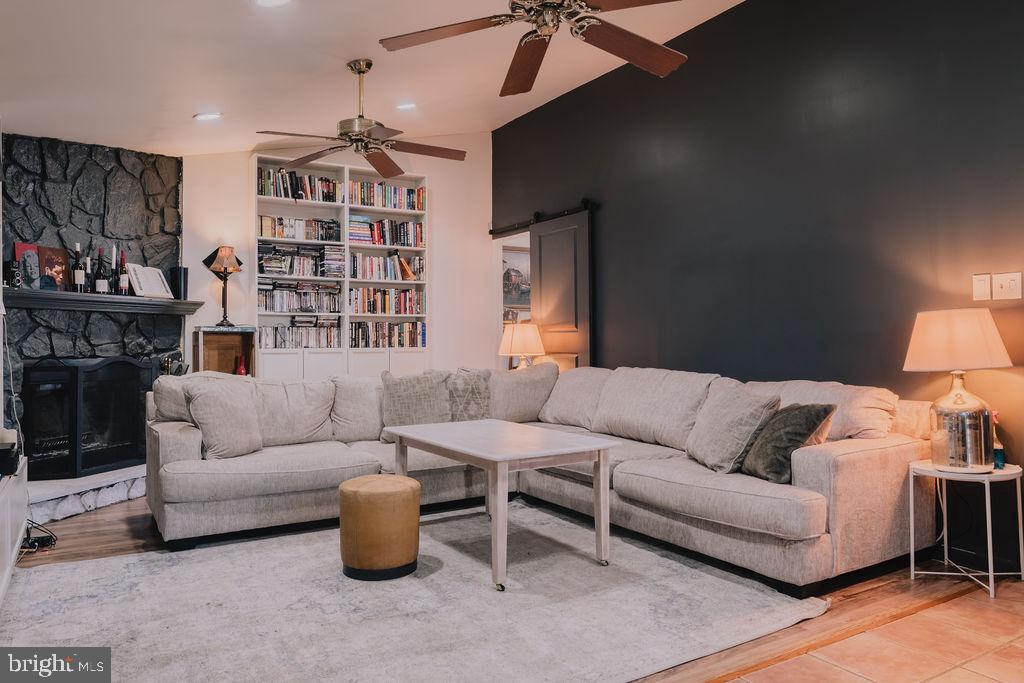 SPEEDWAY - Residential