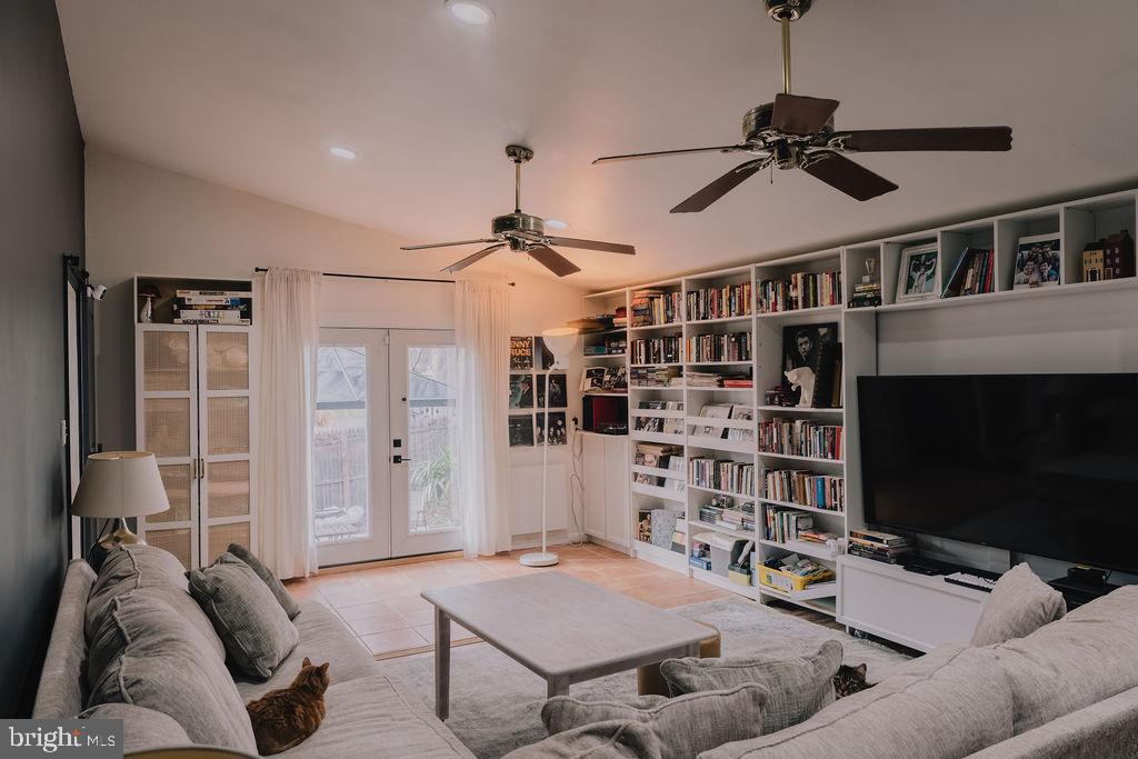 SPEEDWAY - Residential