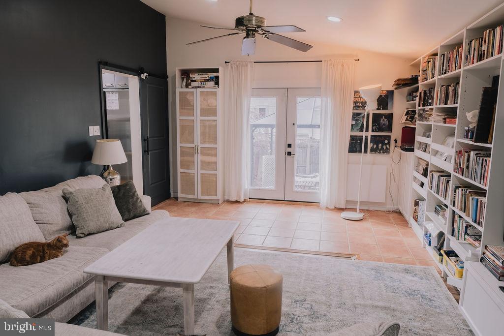 SPEEDWAY - Residential