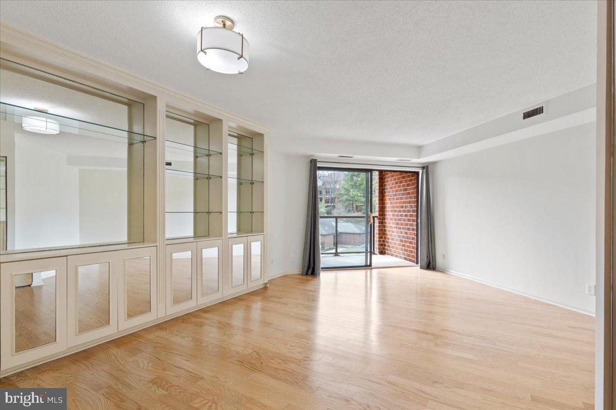 2100 LANGSTON BOULEVARD 431
