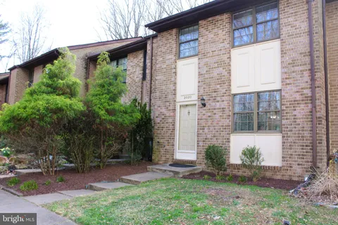 2020 Headlands Circle, Reston, VA MLS: VAFX2229522